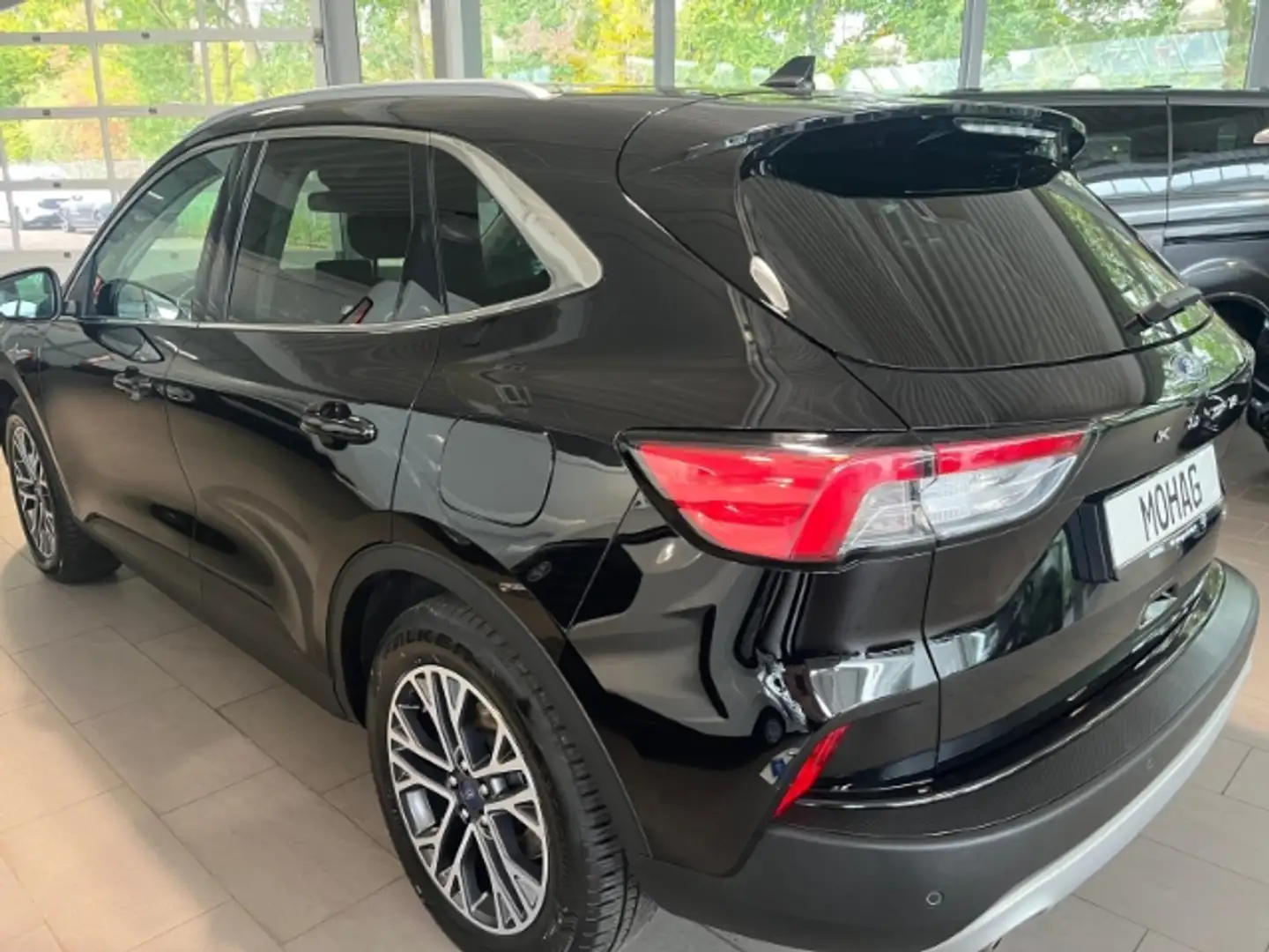 Ford Kuga PHEV Titanium AHK el. Heckklappe  GJR Winterpaket Zwart - 2