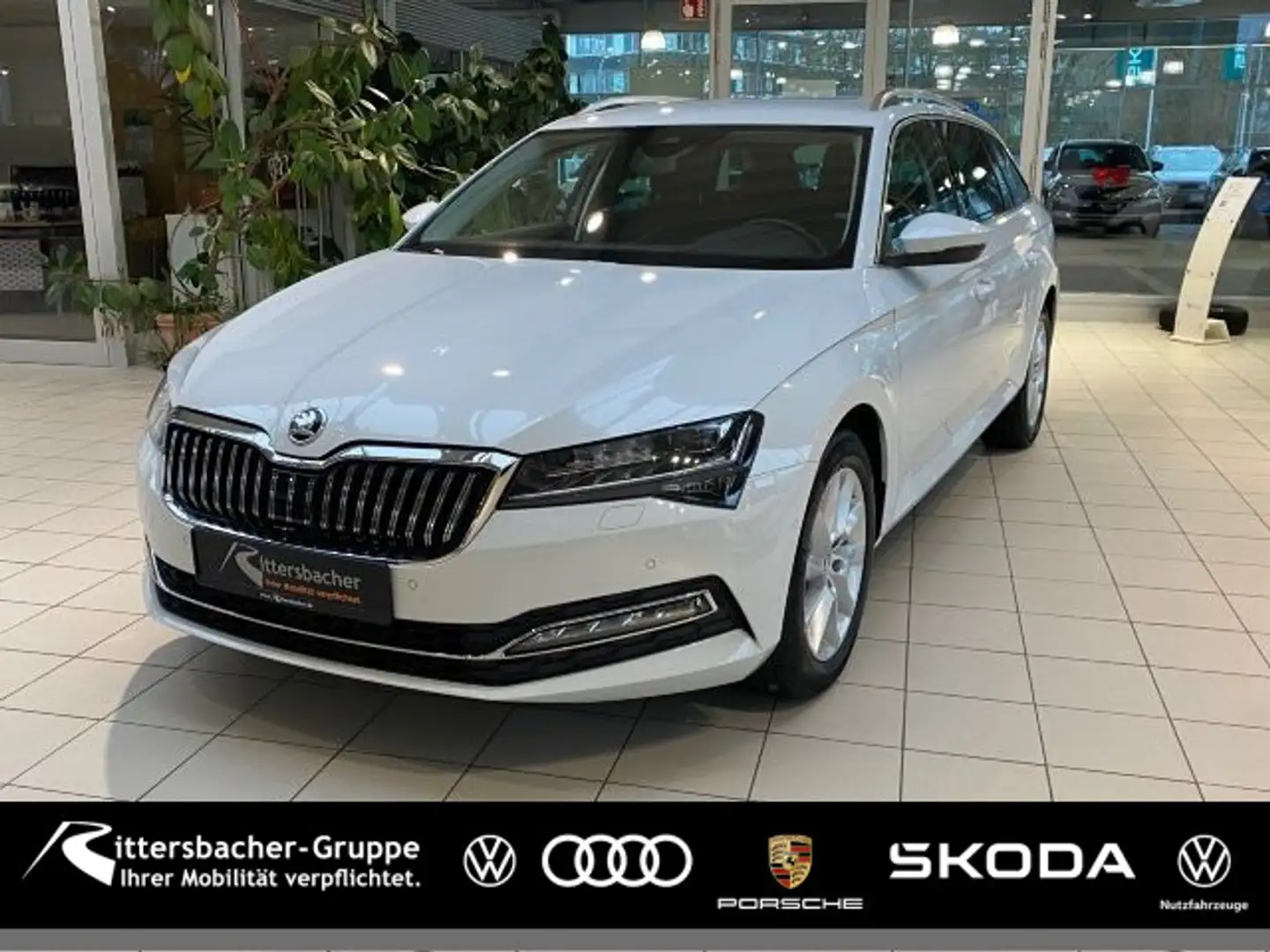 Skoda Superb Combi Style 2.0 TDI DSG AHK Kamera Klima Weiß - 1
