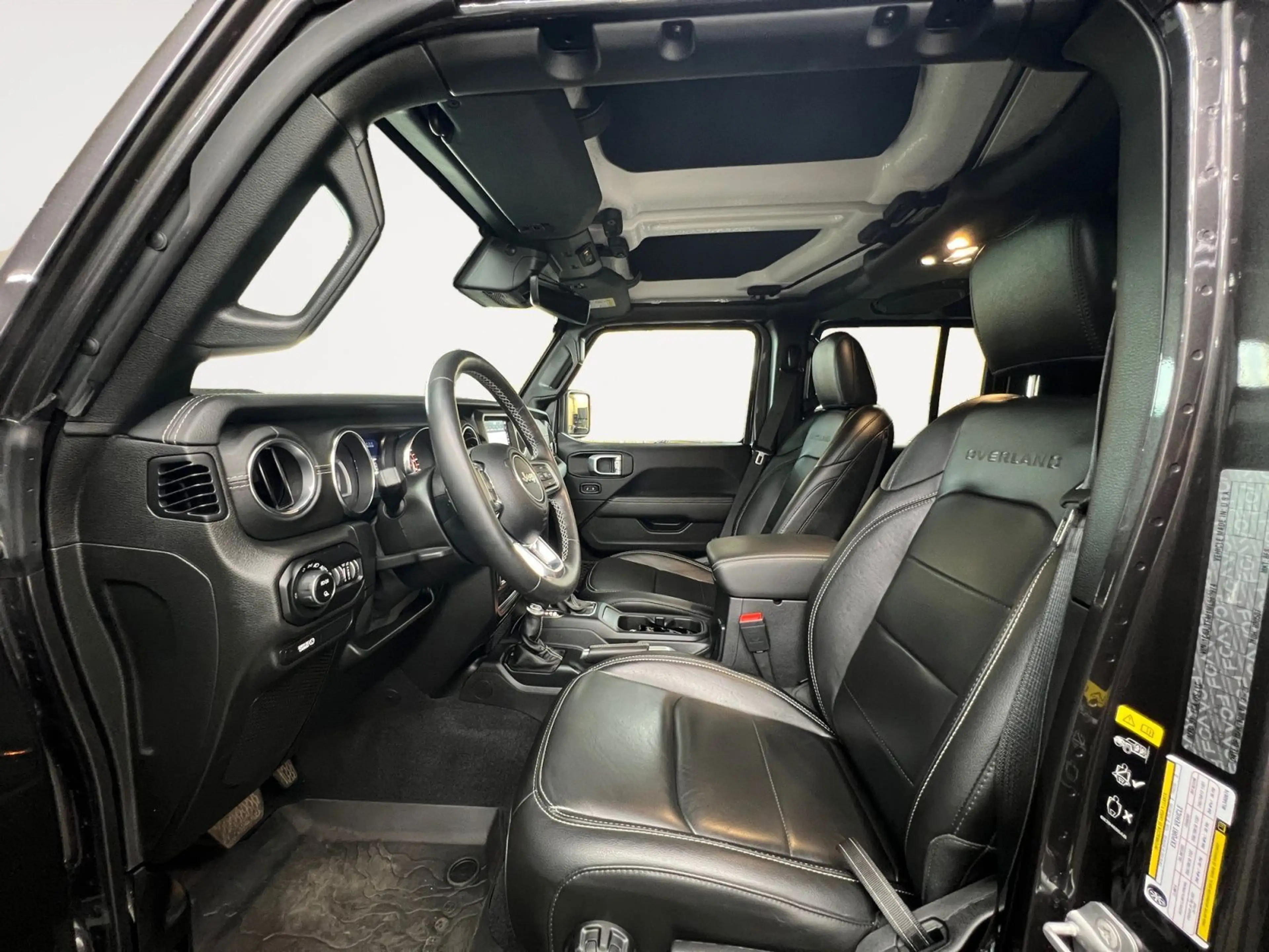 Jeep Gladiator Pick-Up 3,0 V6 **Overland** — photo 9