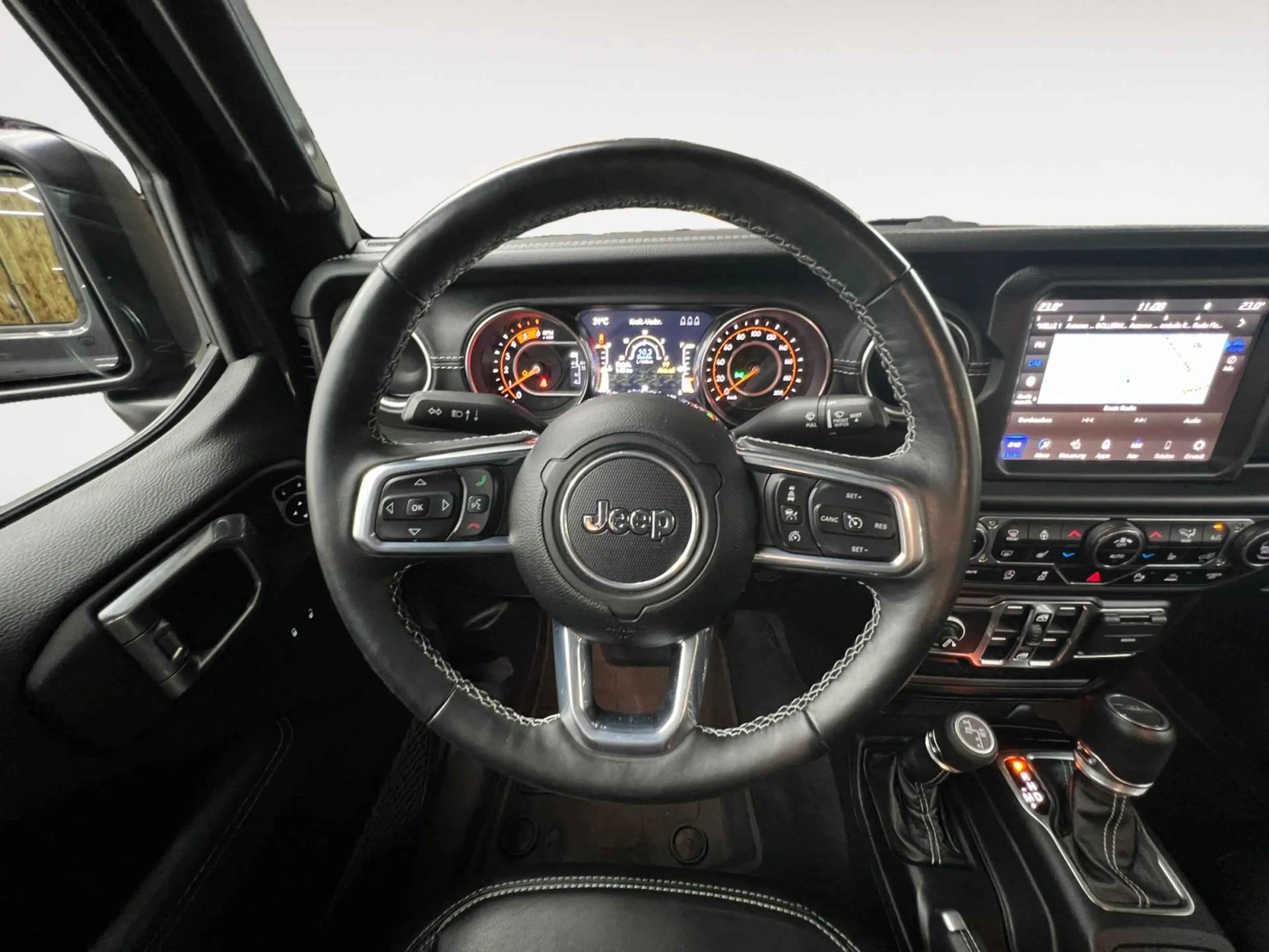 Jeep Gladiator Pick-Up 3,0 V6 **Overland** — photo 13