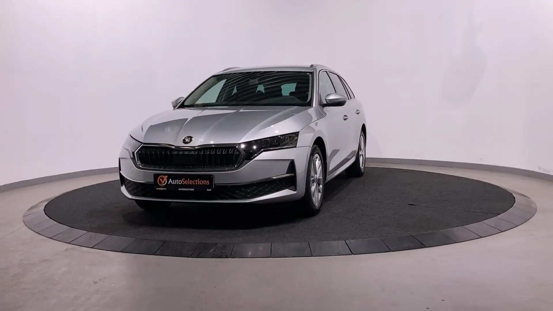 Skoda Octavia Combi/Camera/Automaat/ MHEV Nieuw Model!!! Argent - 1