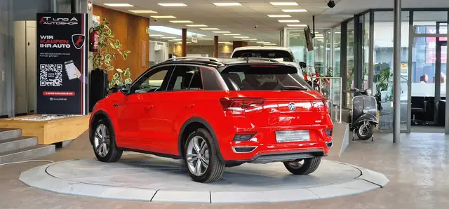 Volkswagen T-Roc view 6