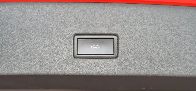 Volkswagen T-Roc view 10