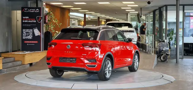 Volkswagen T-Roc view 7