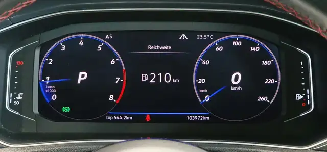 Volkswagen T-Roc view 14