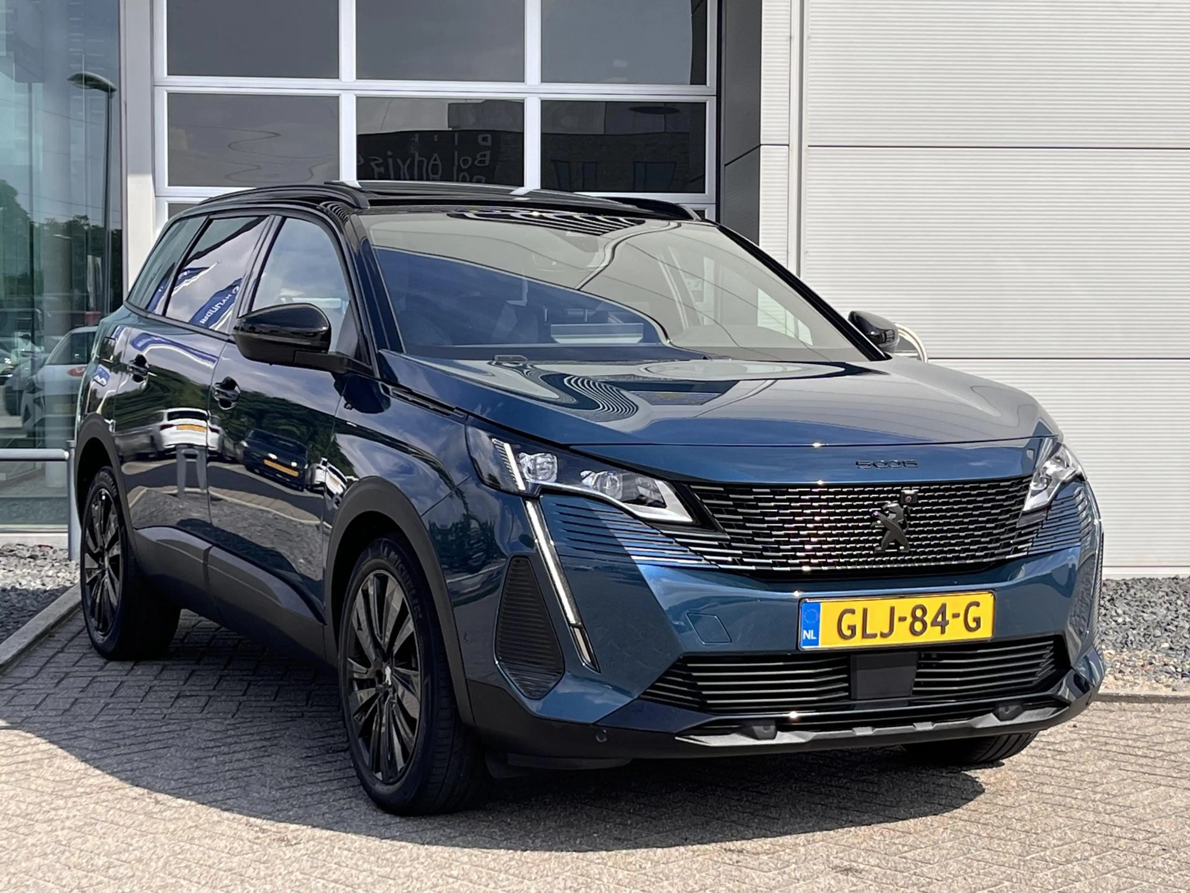 Peugeot 5008 1.2 Hybrid 136 GT Alcantara interieur | Schuif kan — photo 4