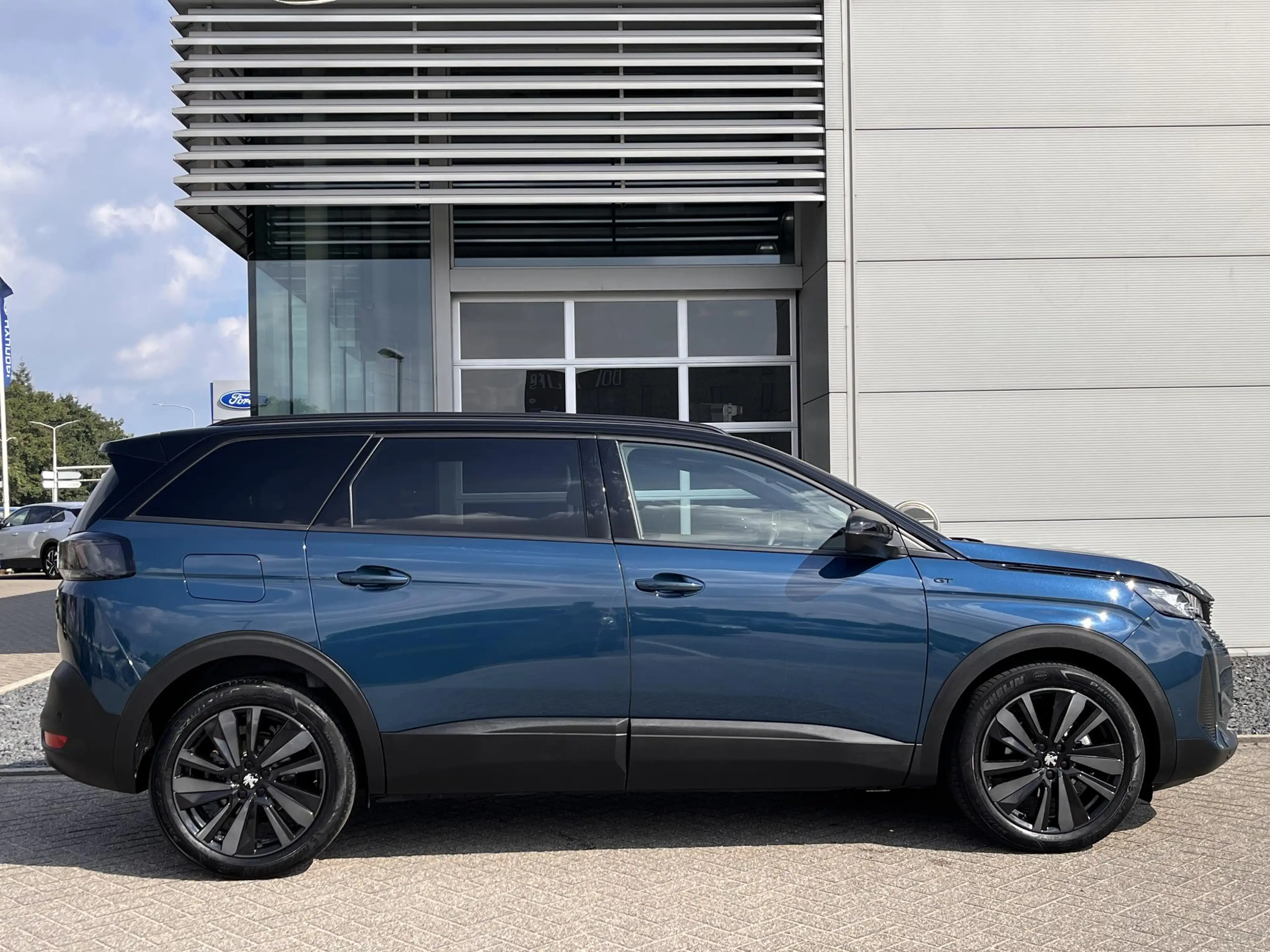 Peugeot 5008 1.2 Hybrid 136 GT Alcantara interieur | Schuif kan — photo 5
