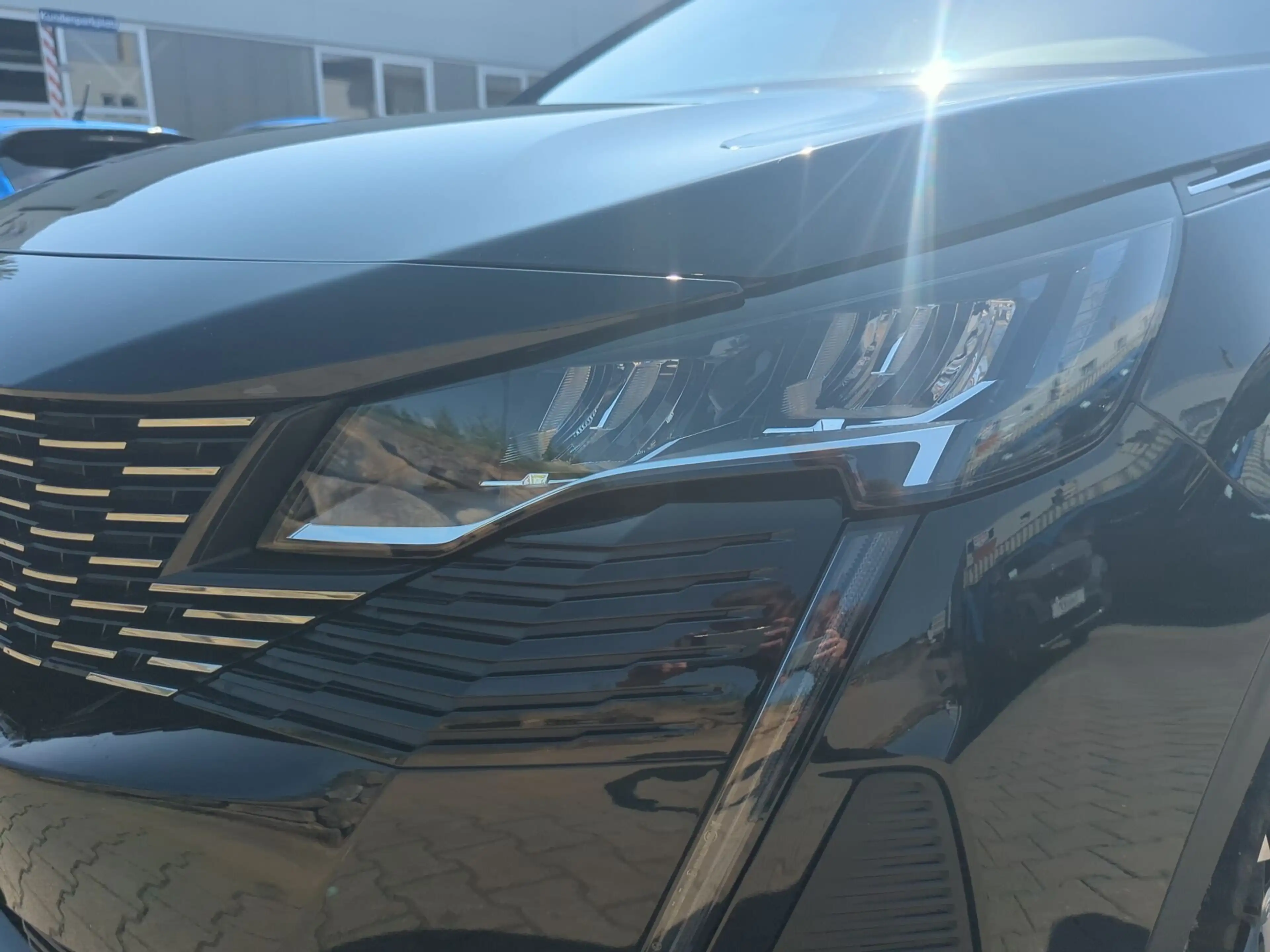 Peugeot 5008 1.5 BlueHDi 130 Allure Pack KeyLess LED PDC — photo 3