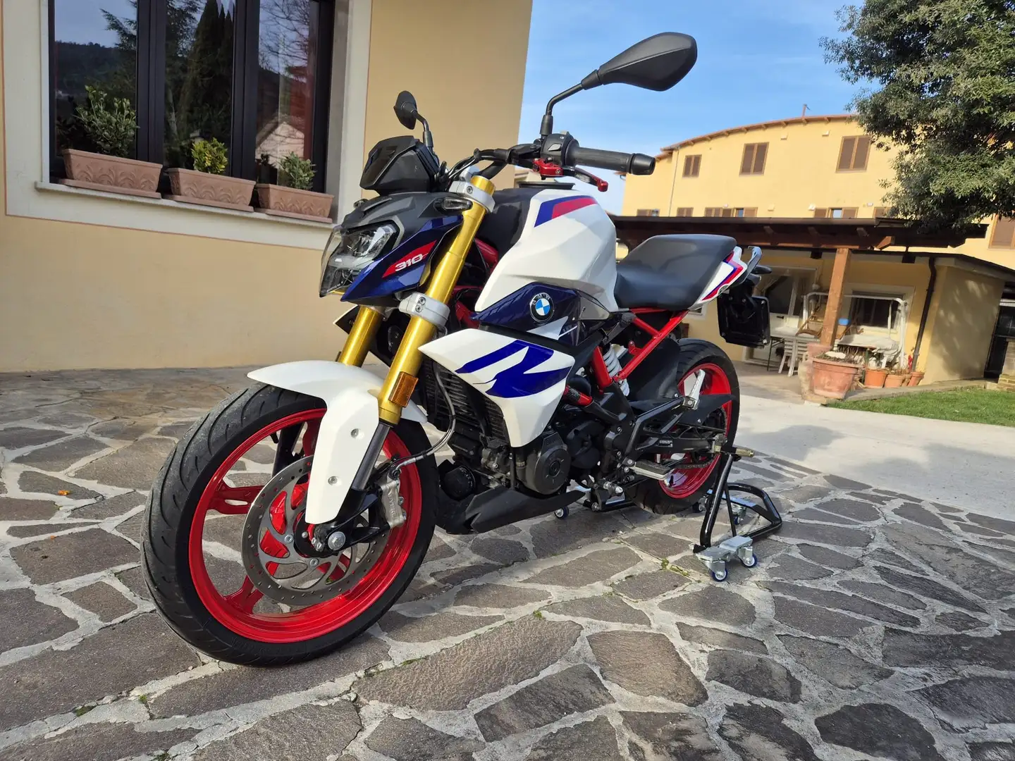 BMW G 310 R White - 1