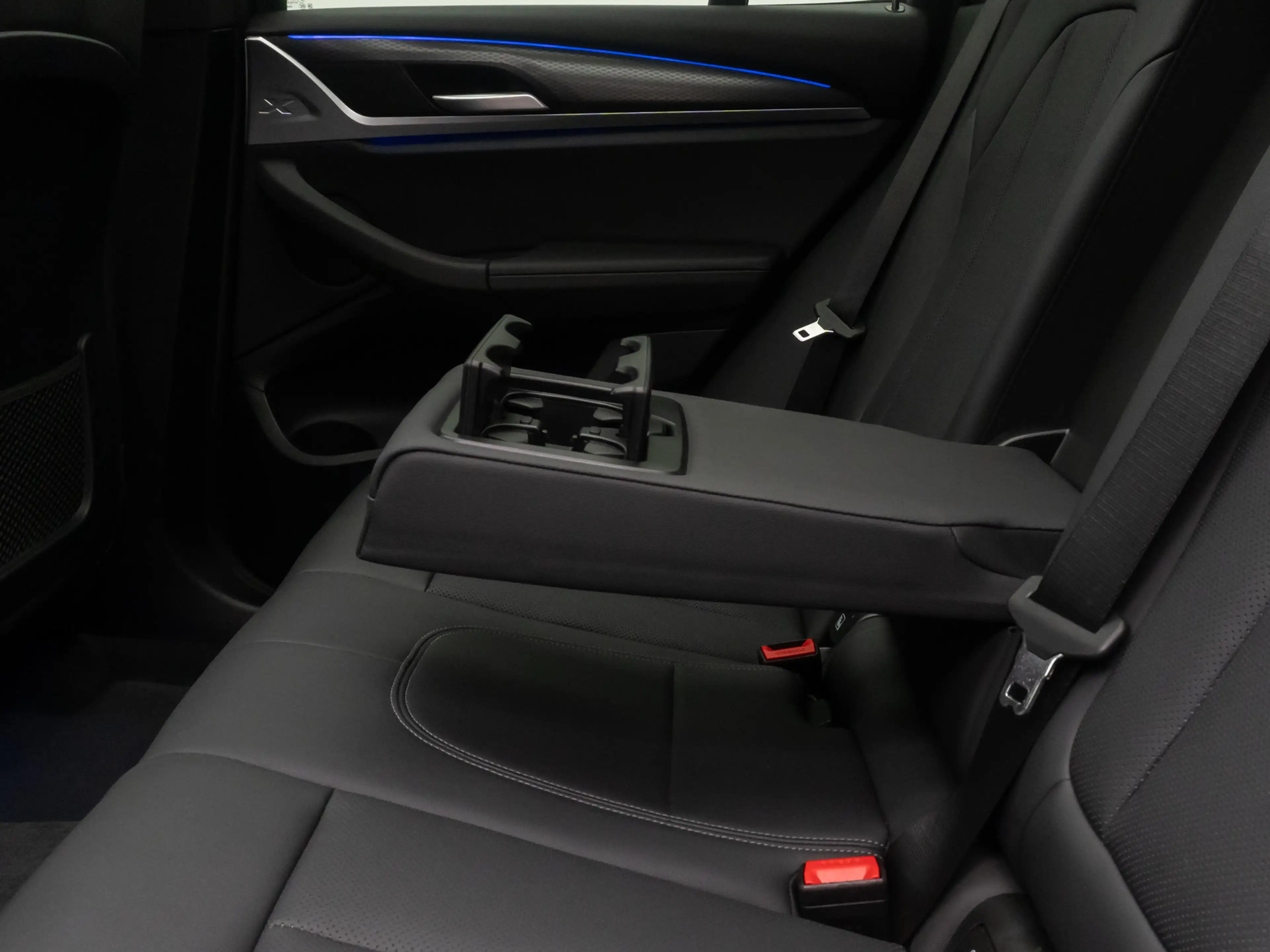 BMW X3 M Sport Laser Pano Kamera HUD DAB HiFi — photo 28