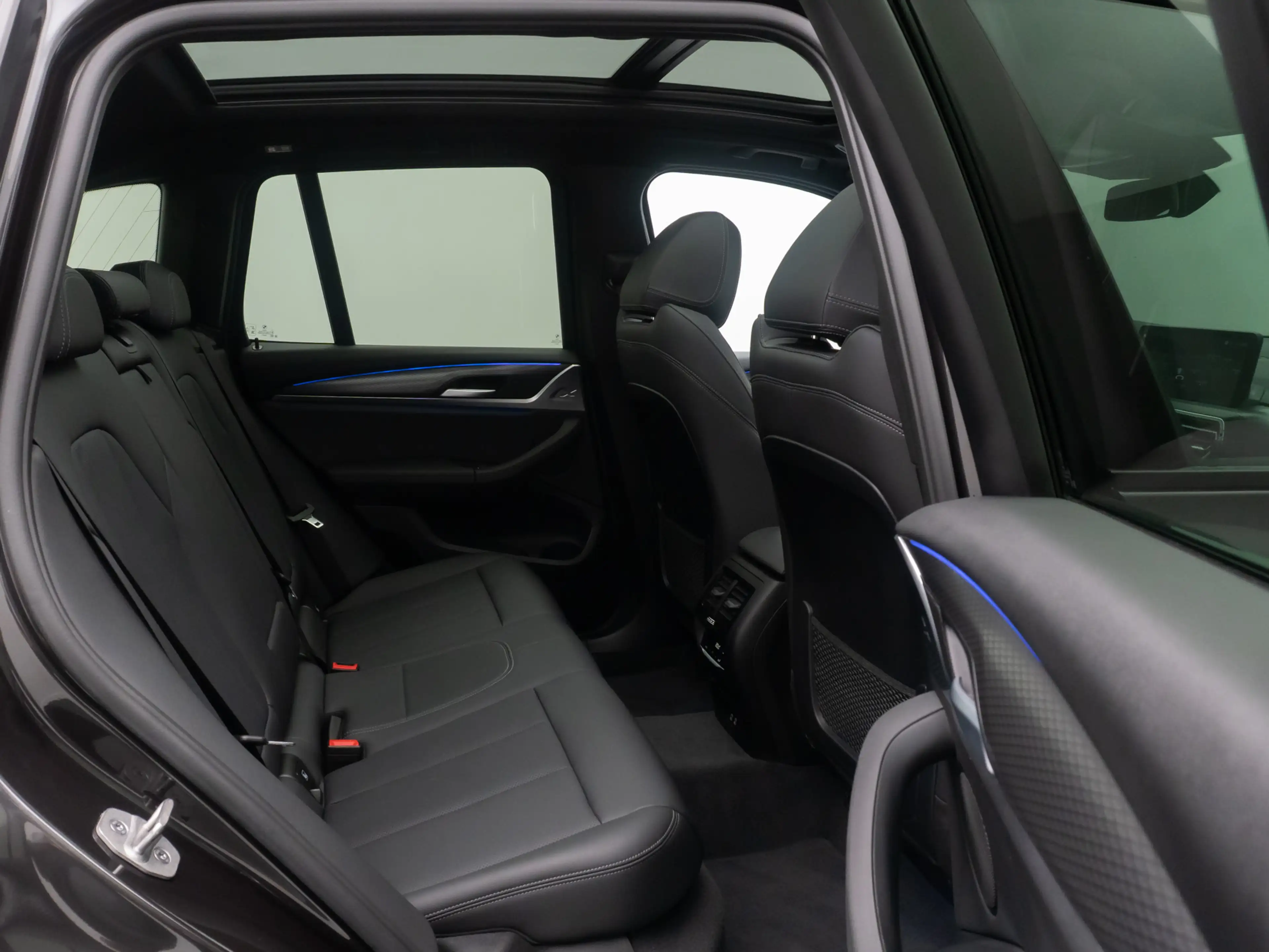 BMW X3 M Sport Laser Pano Kamera HUD DAB HiFi — photo 26
