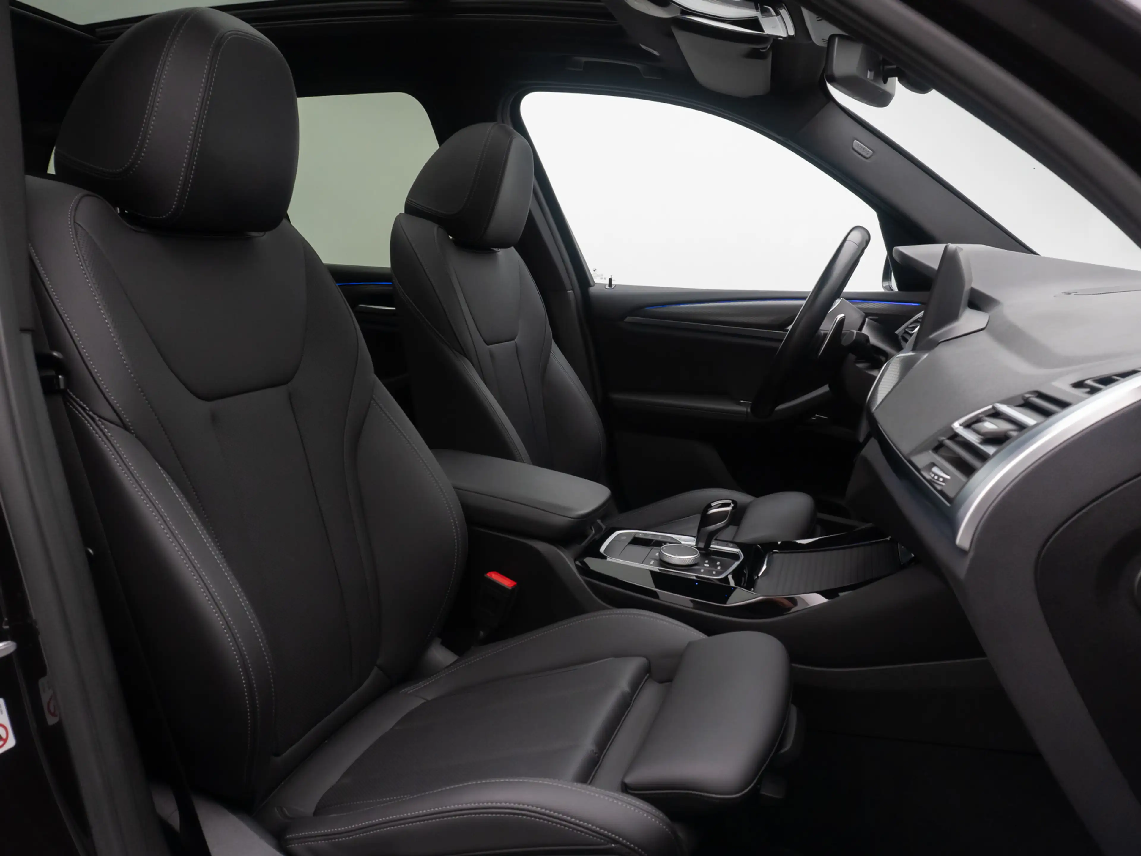 BMW X3 M Sport Laser Pano Kamera HUD DAB HiFi — photo 37
