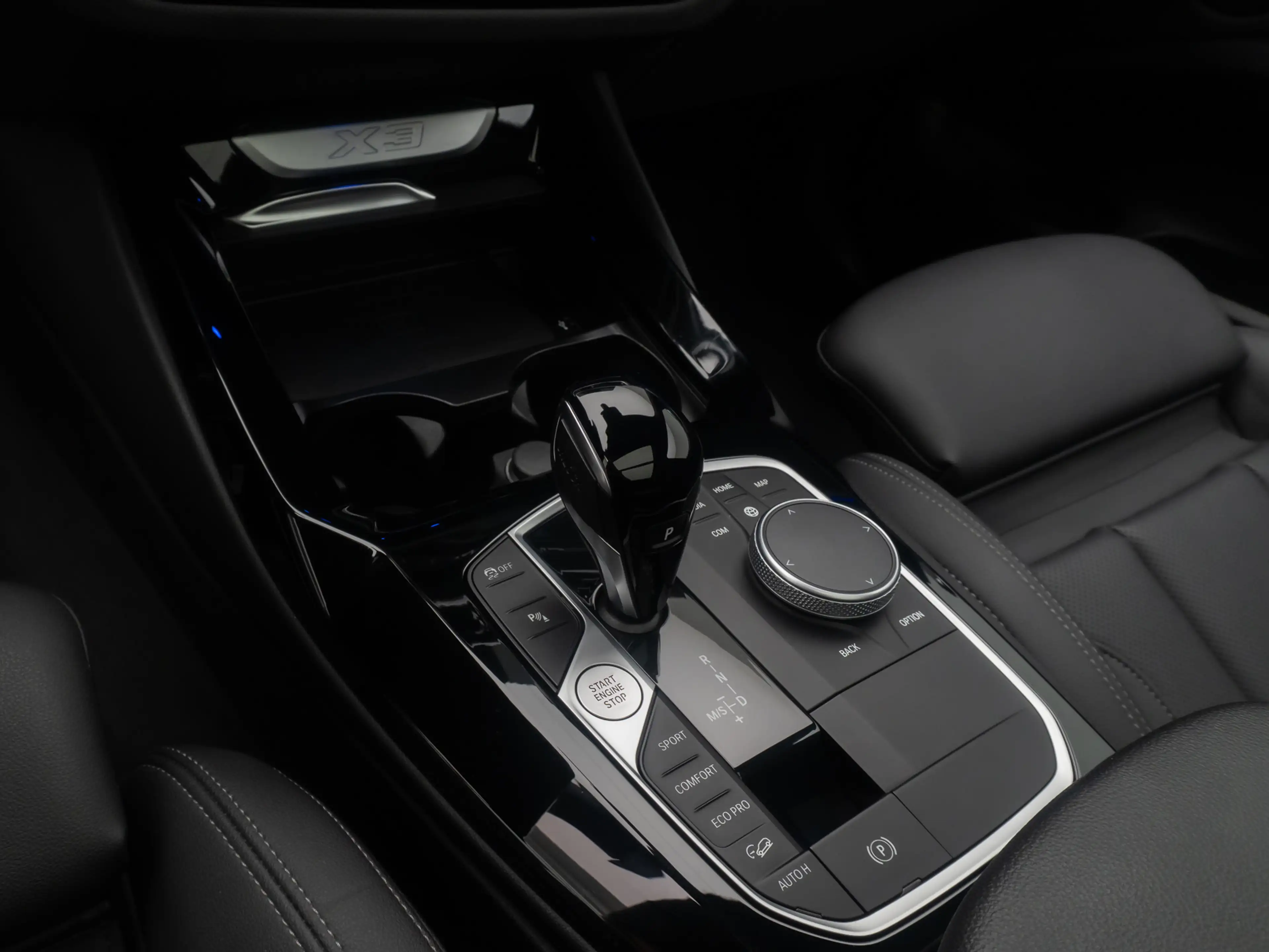 BMW X3 M Sport Laser Pano Kamera HUD DAB HiFi — photo 22