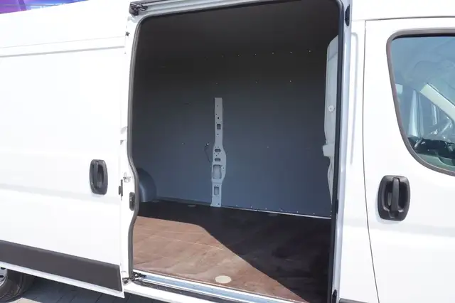 Fiat Ducato view 9