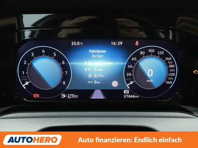 Volkswagen Golf view 3