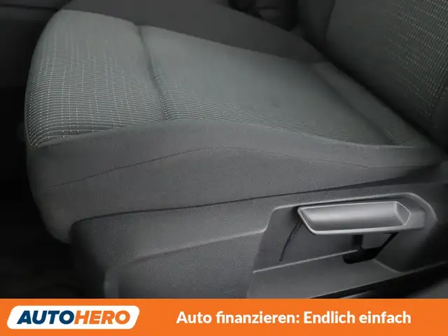 Volkswagen Golf view 12