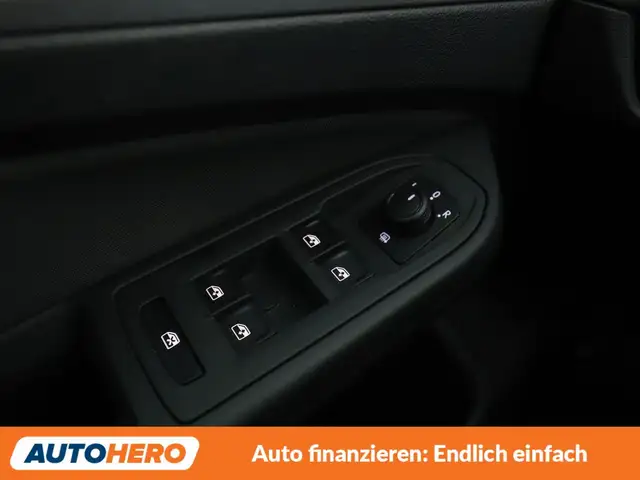 Volkswagen Golf view 9