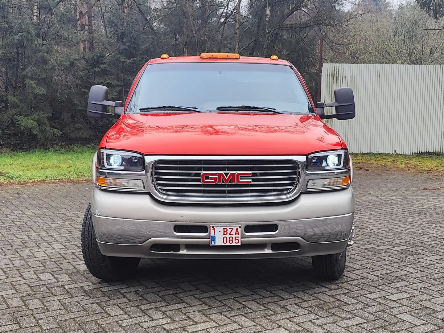 GMC Sierra 3500 crvena - 2