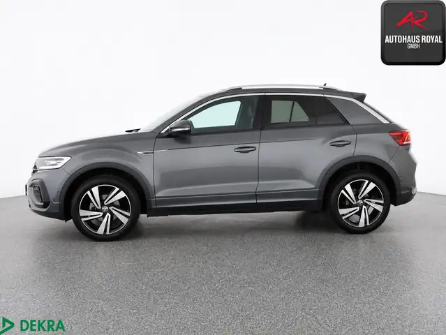 Volkswagen T-Roc view 2