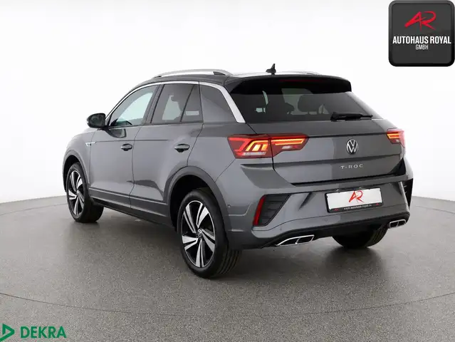 Volkswagen T-Roc view 3