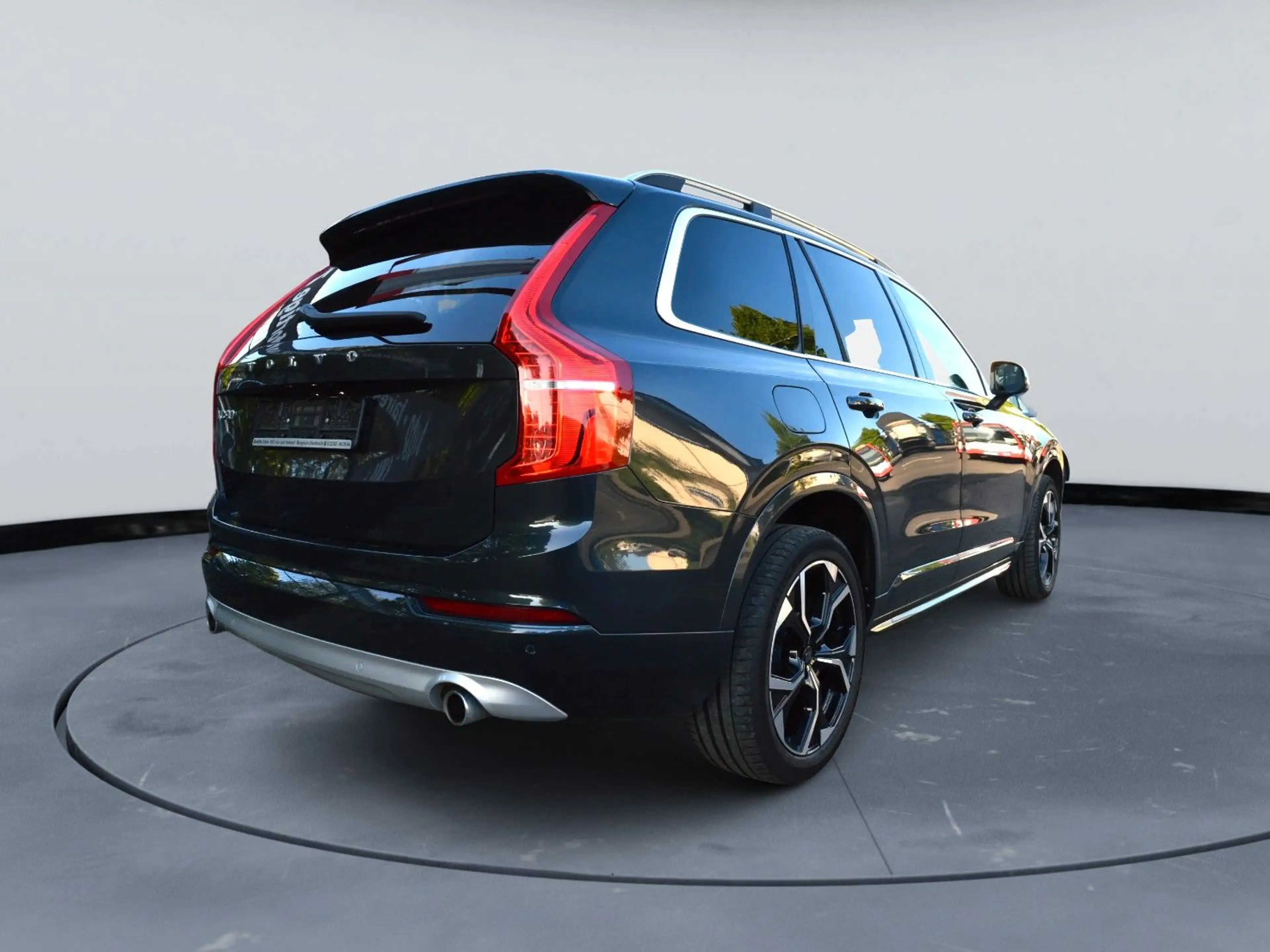 Volvo XC90 Momentum AWD 173/KW/235PS — photo 3