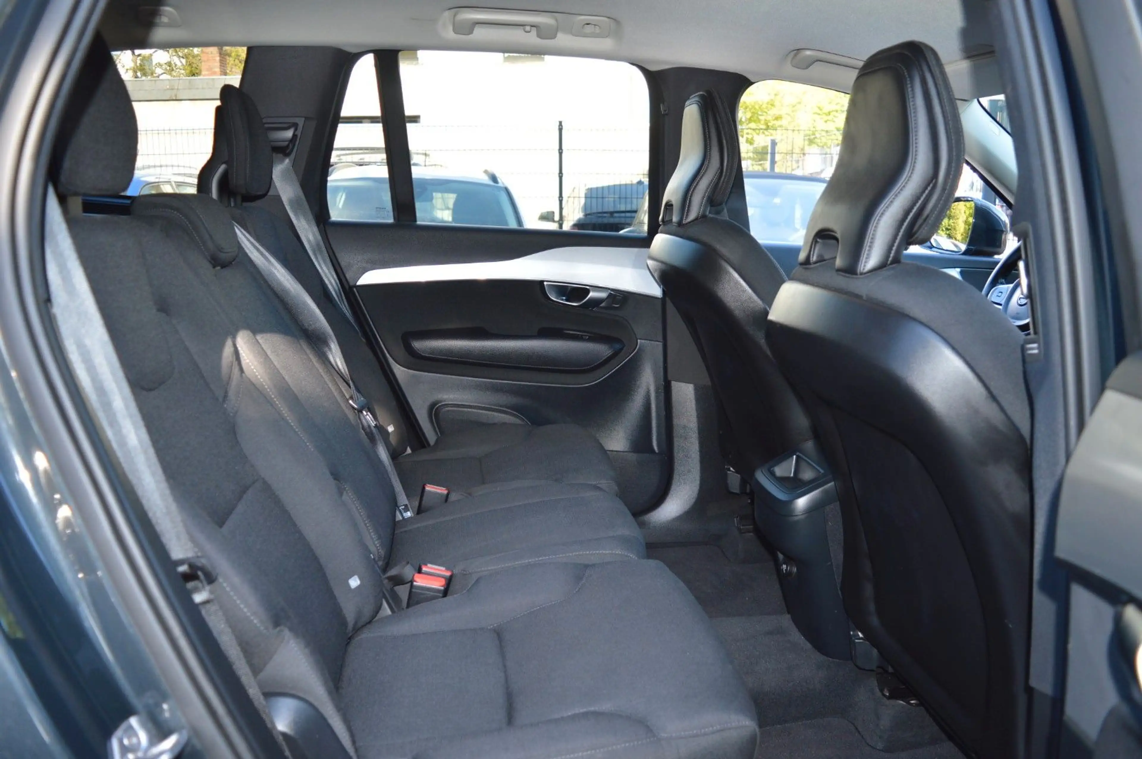 Volvo XC90 Momentum AWD 173/KW/235PS — photo 10