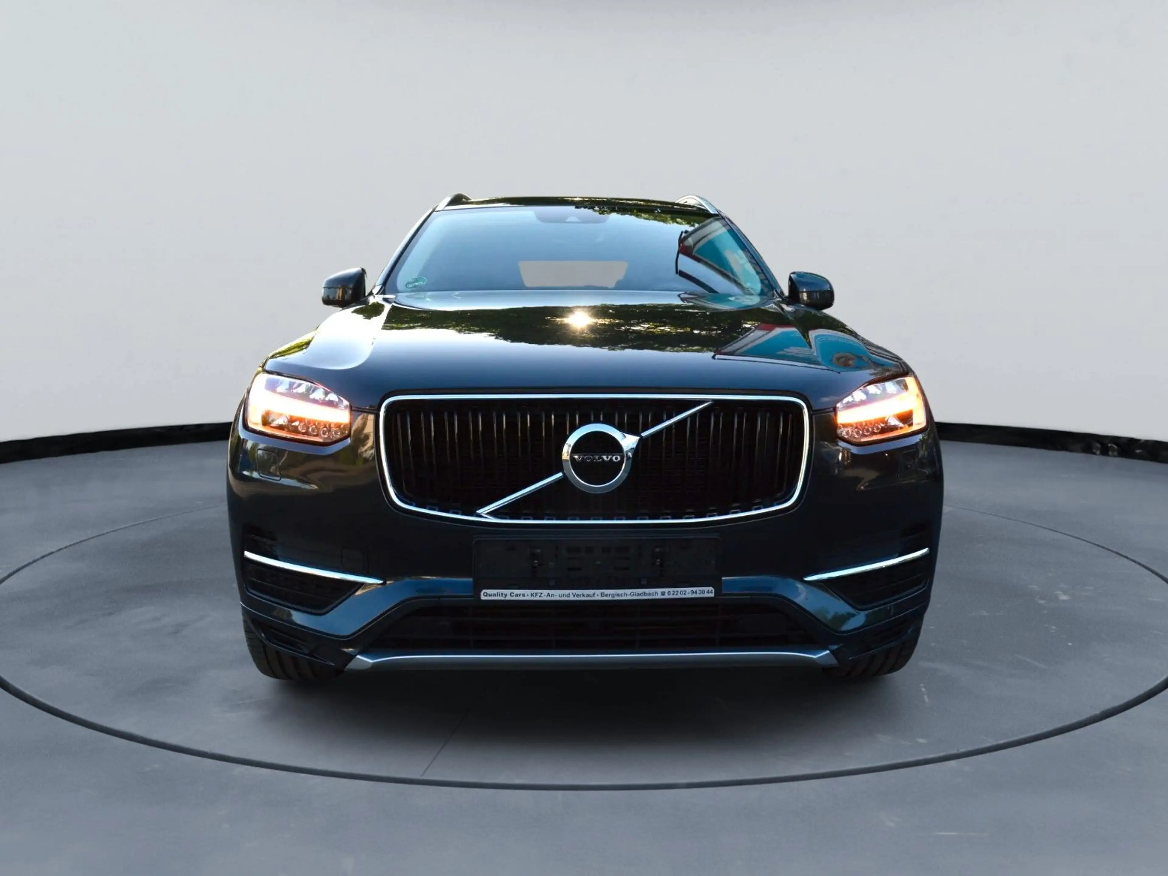 Volvo XC90 Momentum AWD 173/KW/235PS — photo 2