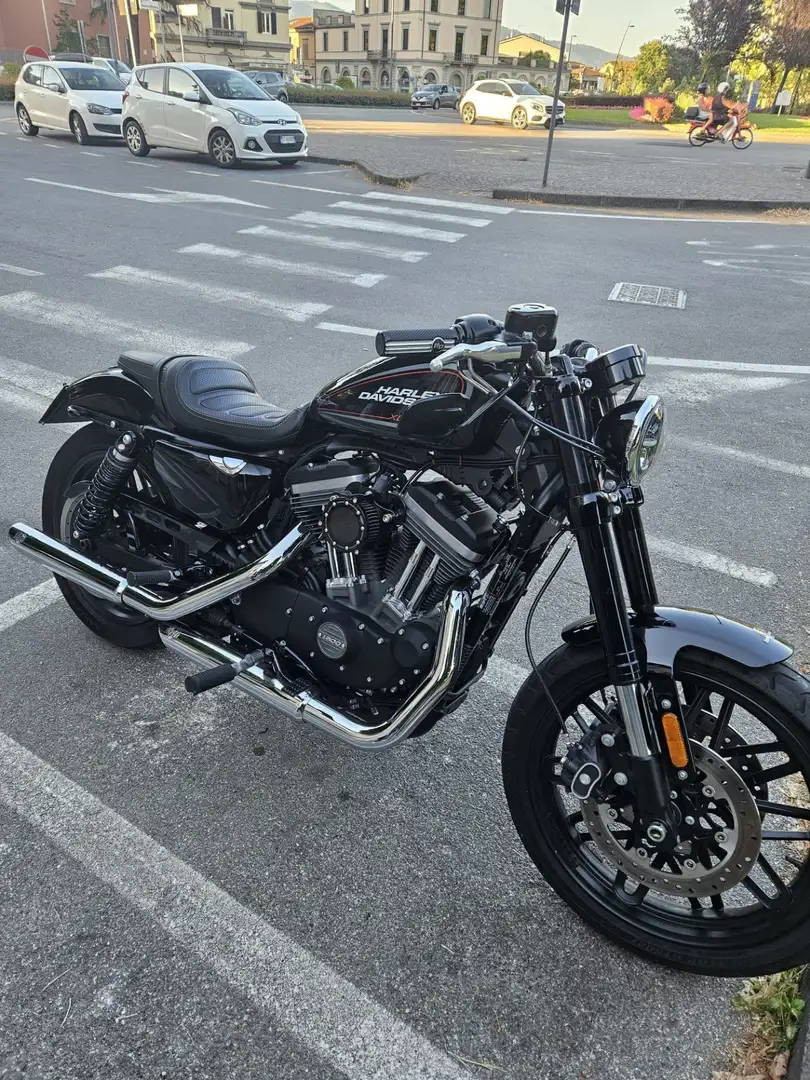 Harley-Davidson Sportster 1200 roadstar Noir - 1