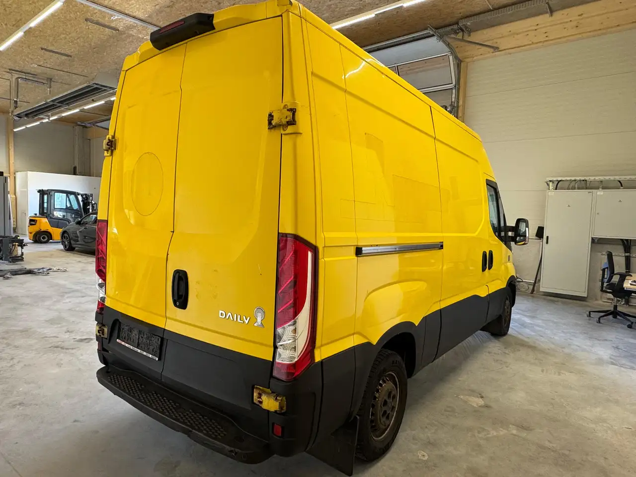 Iveco Daily Radstand 3520 Top – Bild 5