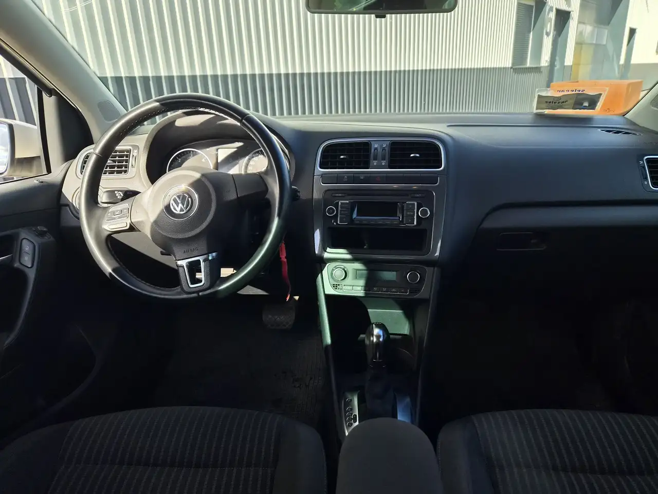 Volkswagen Polo Citadine 5 portes — photo 13