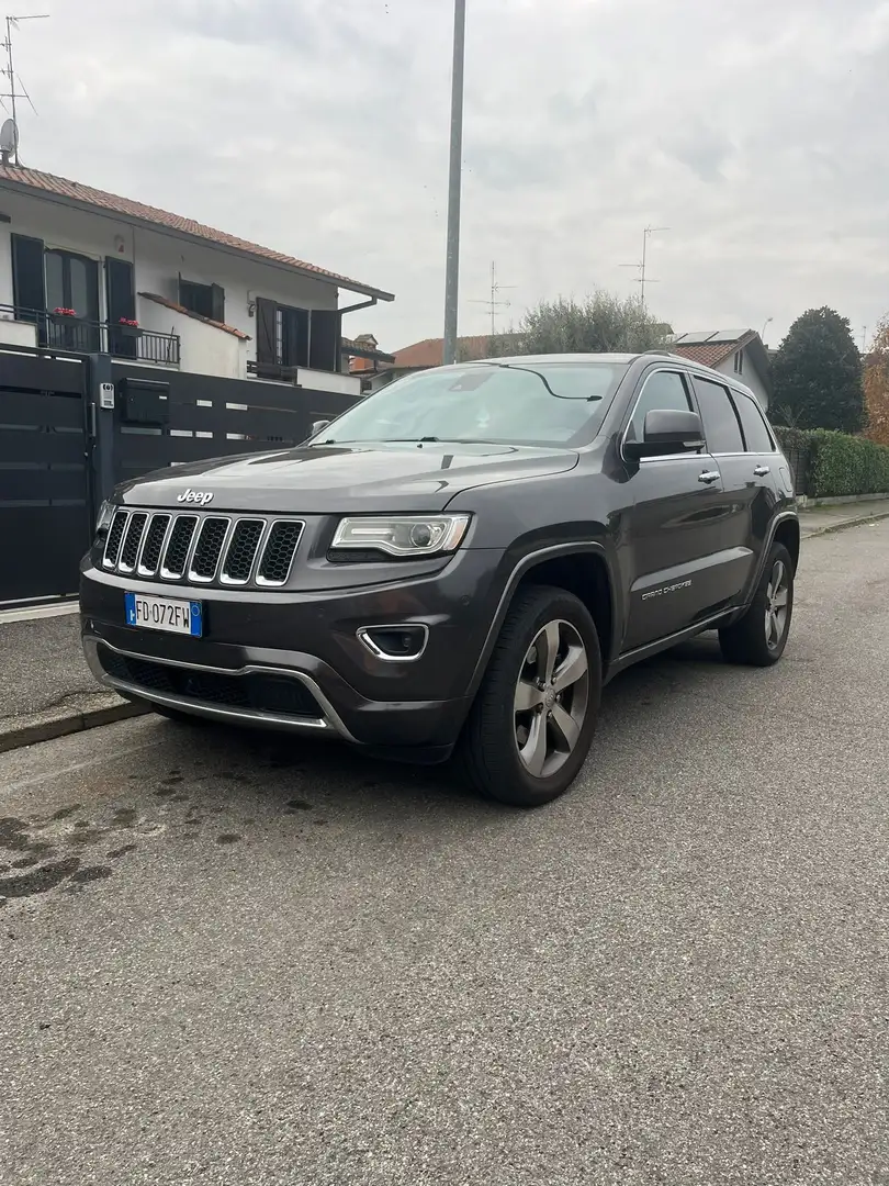 Jeep Grand Cherokee Grand Cherokee V6 Overland 250cv auto Grijs - 1