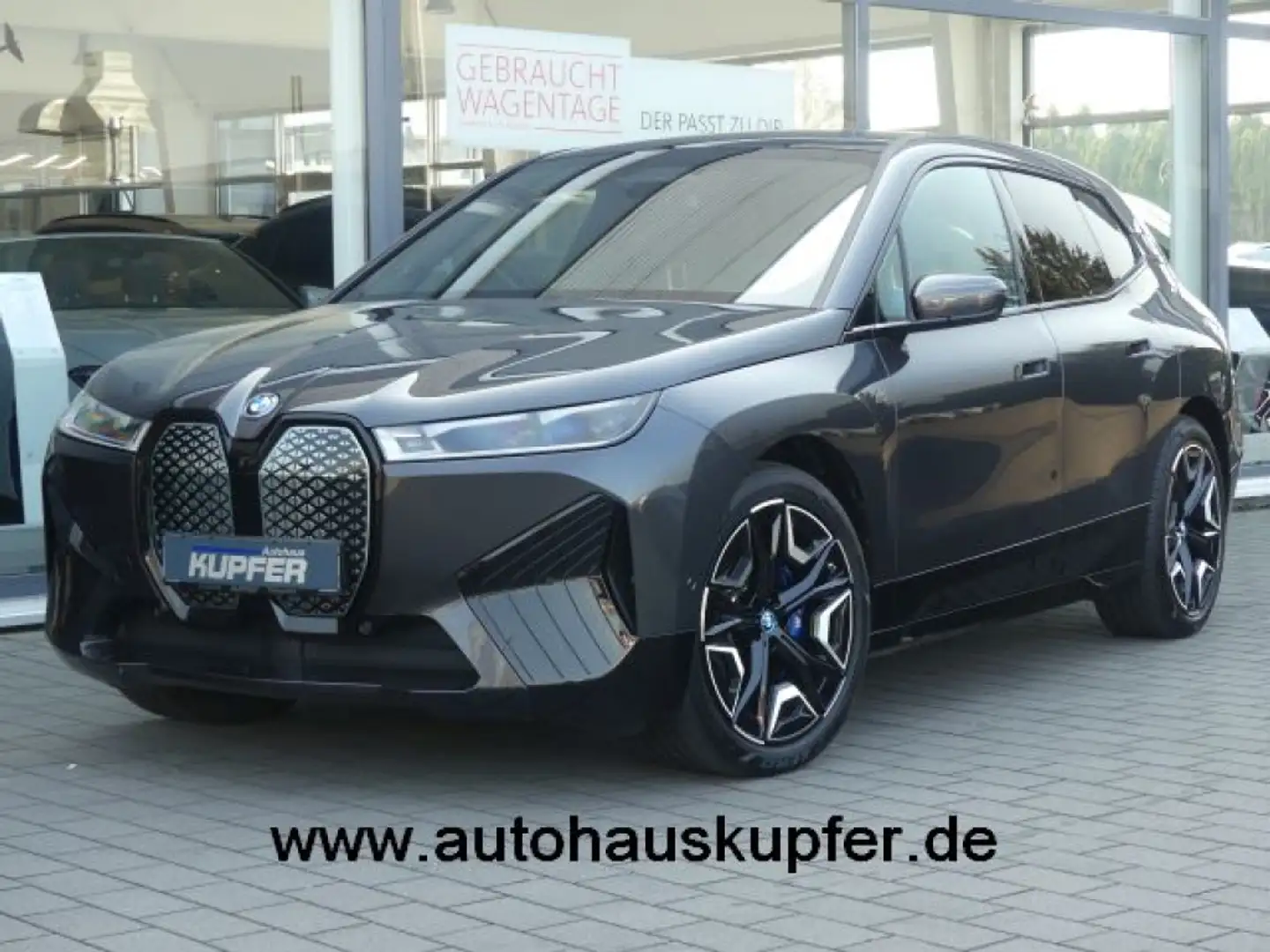 BMW iX M60 Sportpak.AHK°22-LASER°PANO°Massag°Bowers Grau - 1
