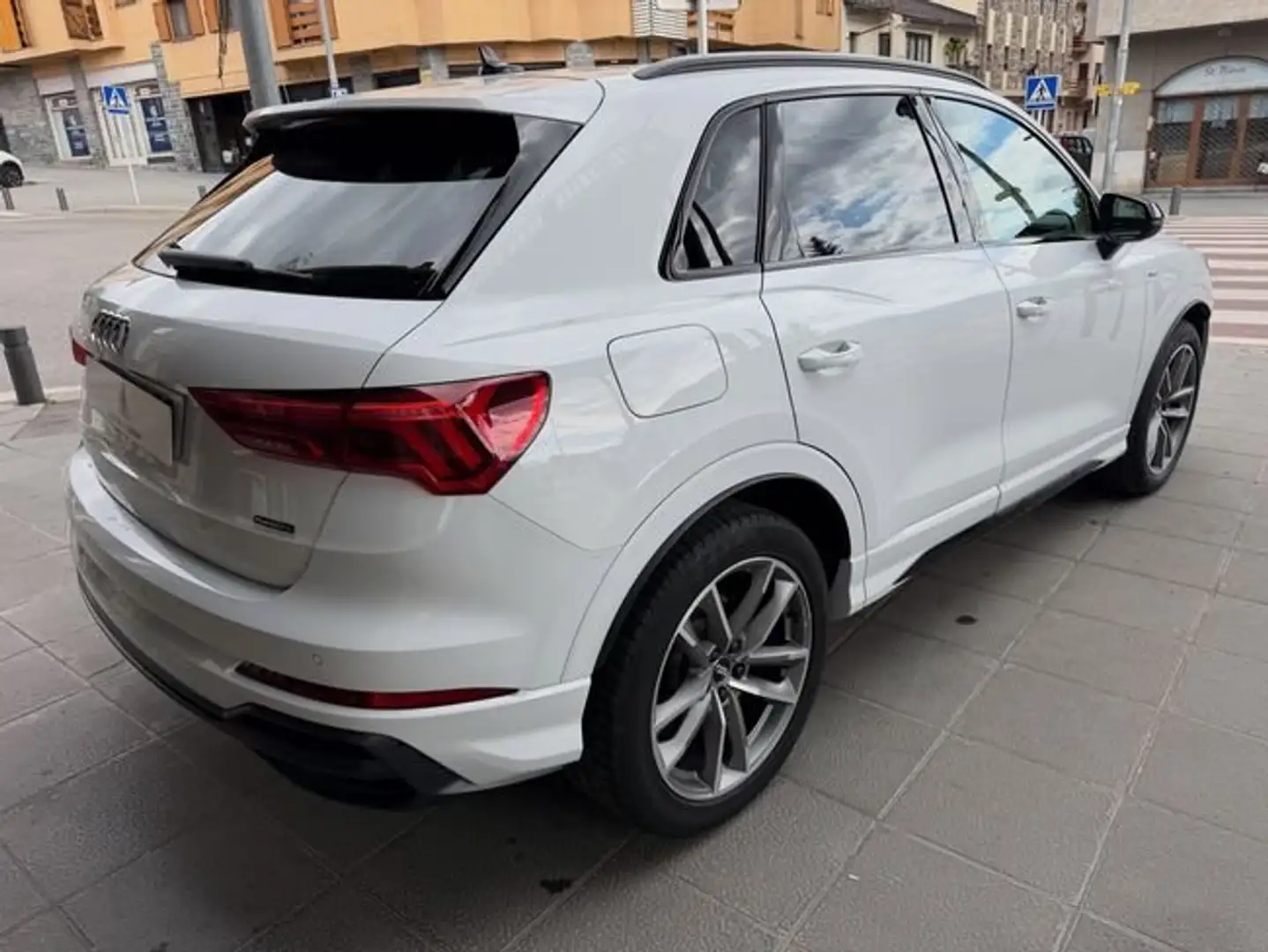 Audi Q3 40 TDI S line quattro S tronic 140kW Blanco - 2