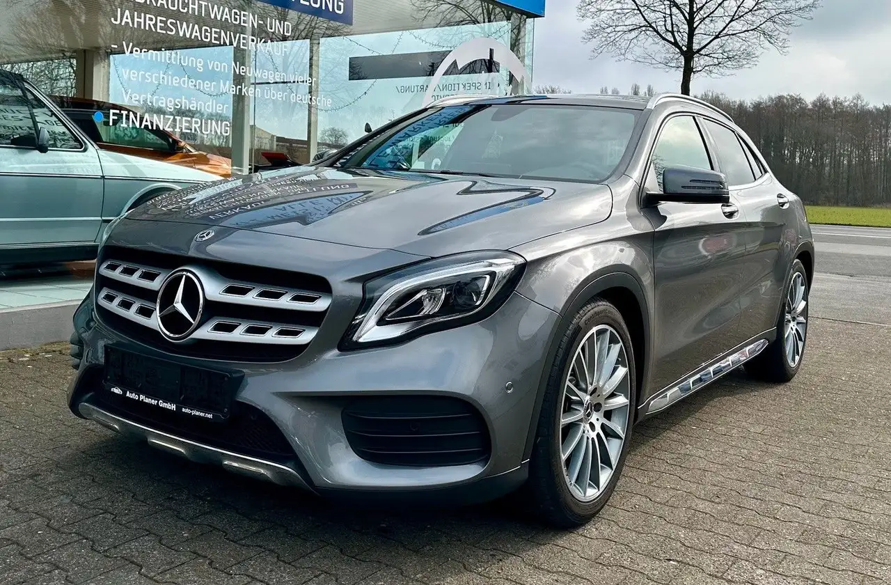 Mercedes-Benz GLA 250