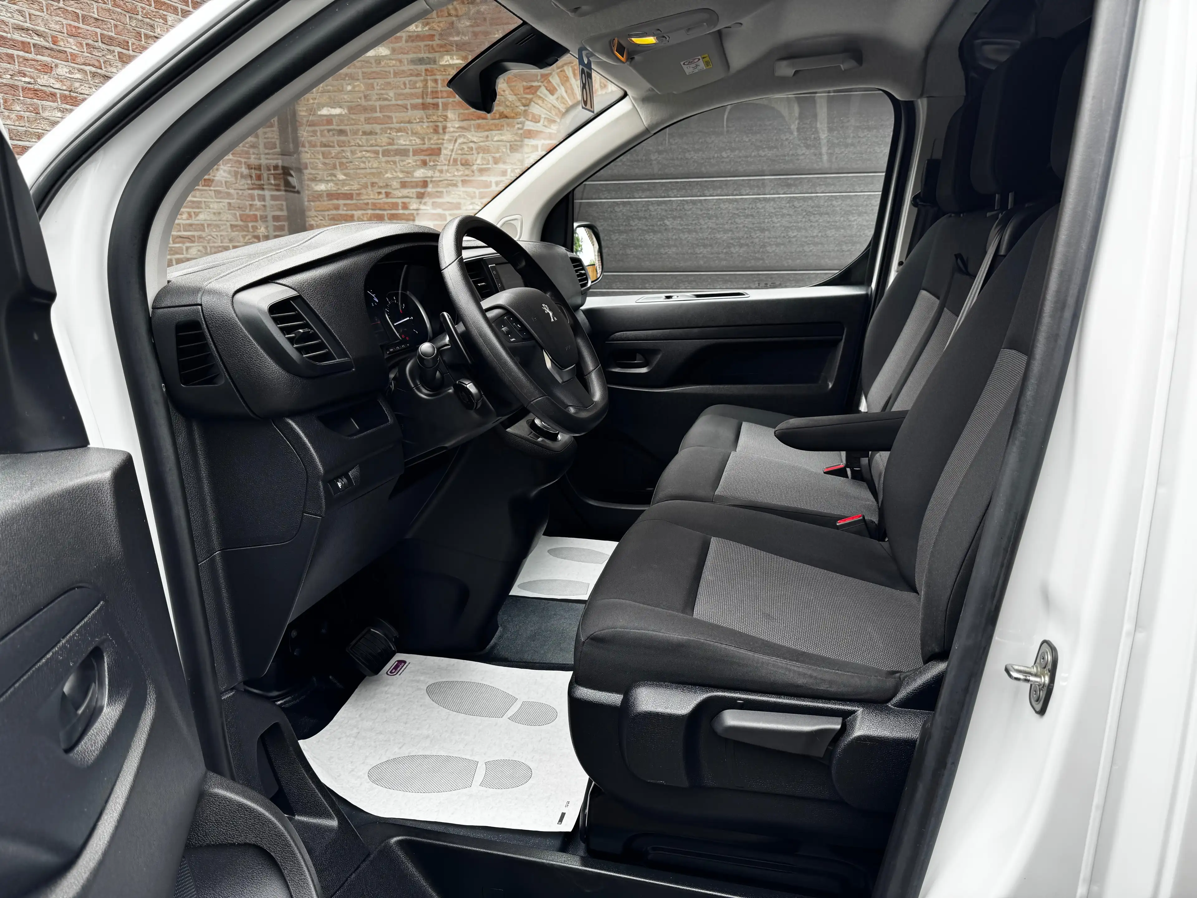 Peugeot Expert | BTW INCL | L2 | AUTOMAAT | DAKREK | NAVI | CAMERA | ACC | BLIND SPOT | FRONT ASSIST | CARPLAY | — photo 3