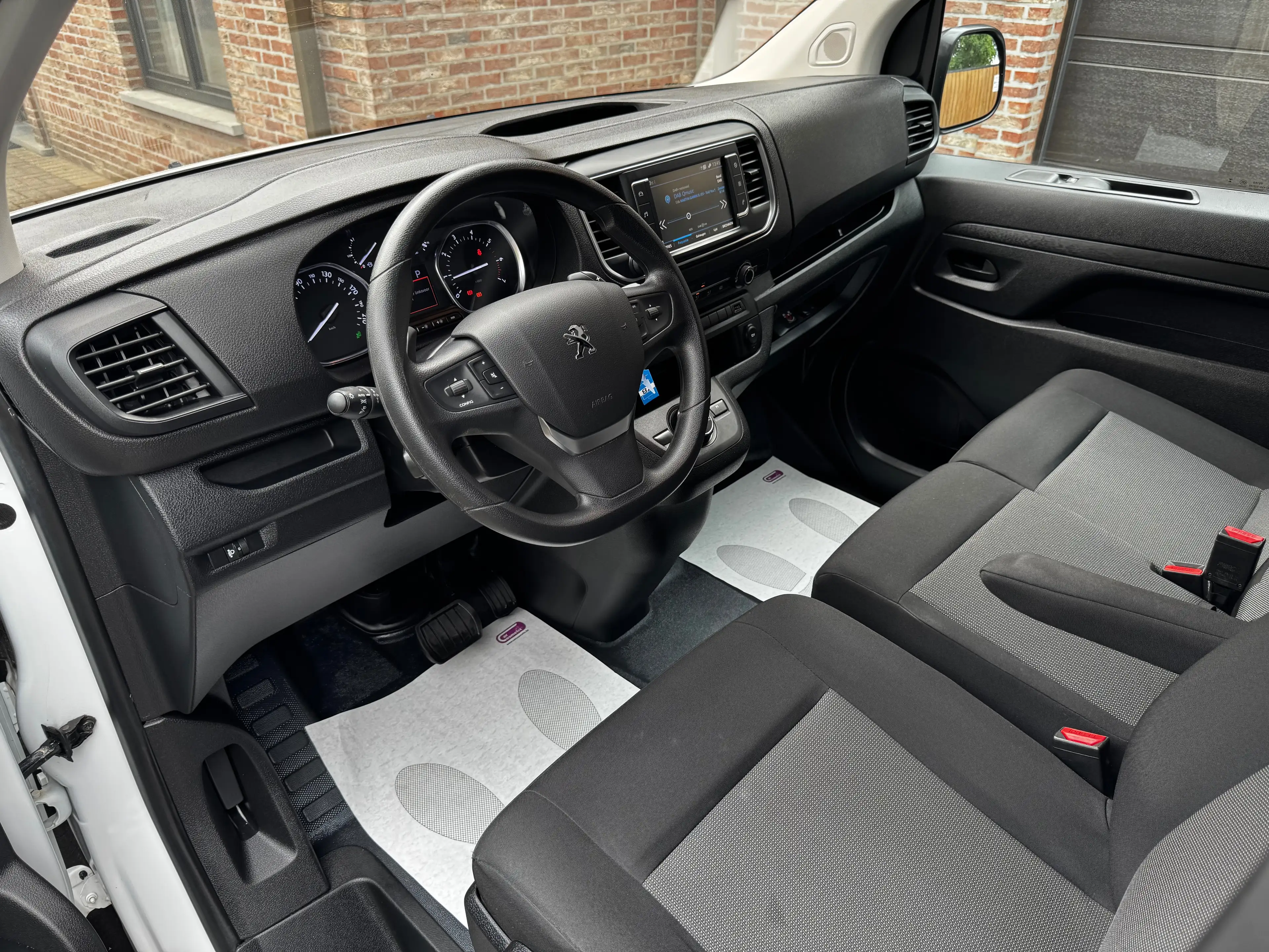 Peugeot Expert | BTW INCL | L2 | AUTOMAAT | DAKREK | NAVI | CAMERA | ACC | BLIND SPOT | FRONT ASSIST | CARPLAY | — photo 4
