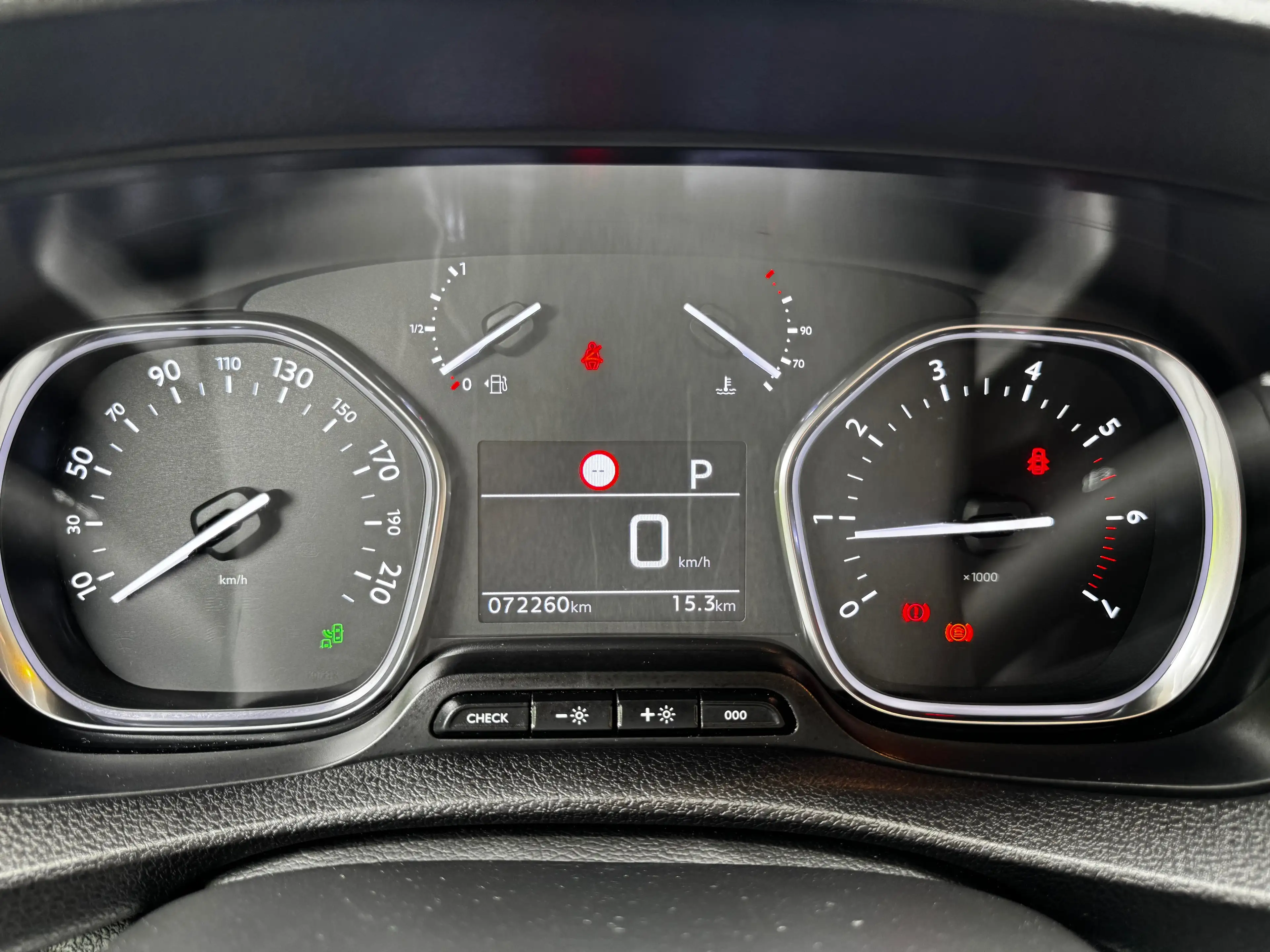 Peugeot Expert | BTW INCL | L2 | AUTOMAAT | DAKREK | NAVI | CAMERA | ACC | BLIND SPOT | FRONT ASSIST | CARPLAY | — photo 6