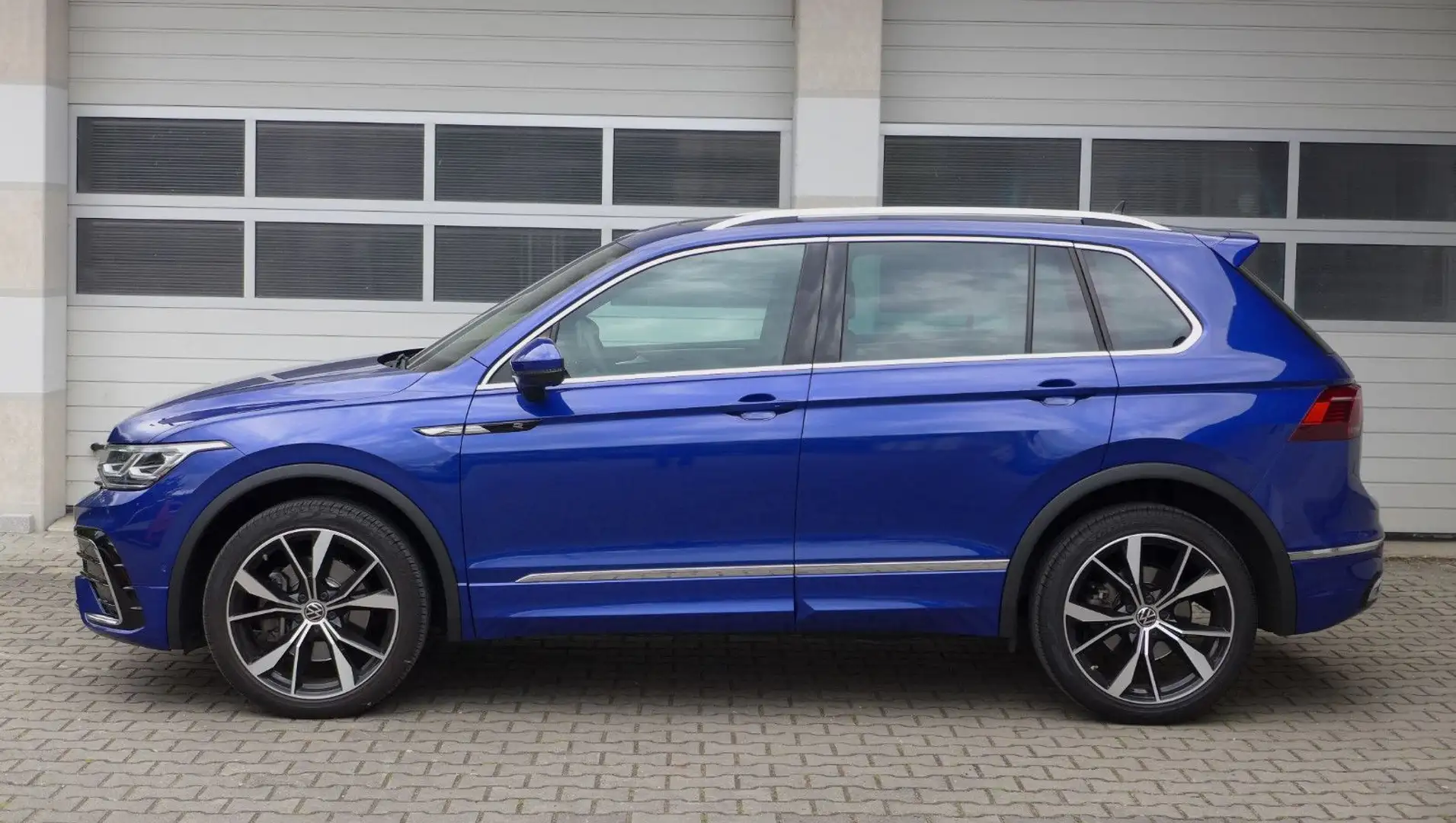 Volkswagen Tiguan R-Line 4Motion/HeadUp/Standheiz/Pano-Dach Blau - 2