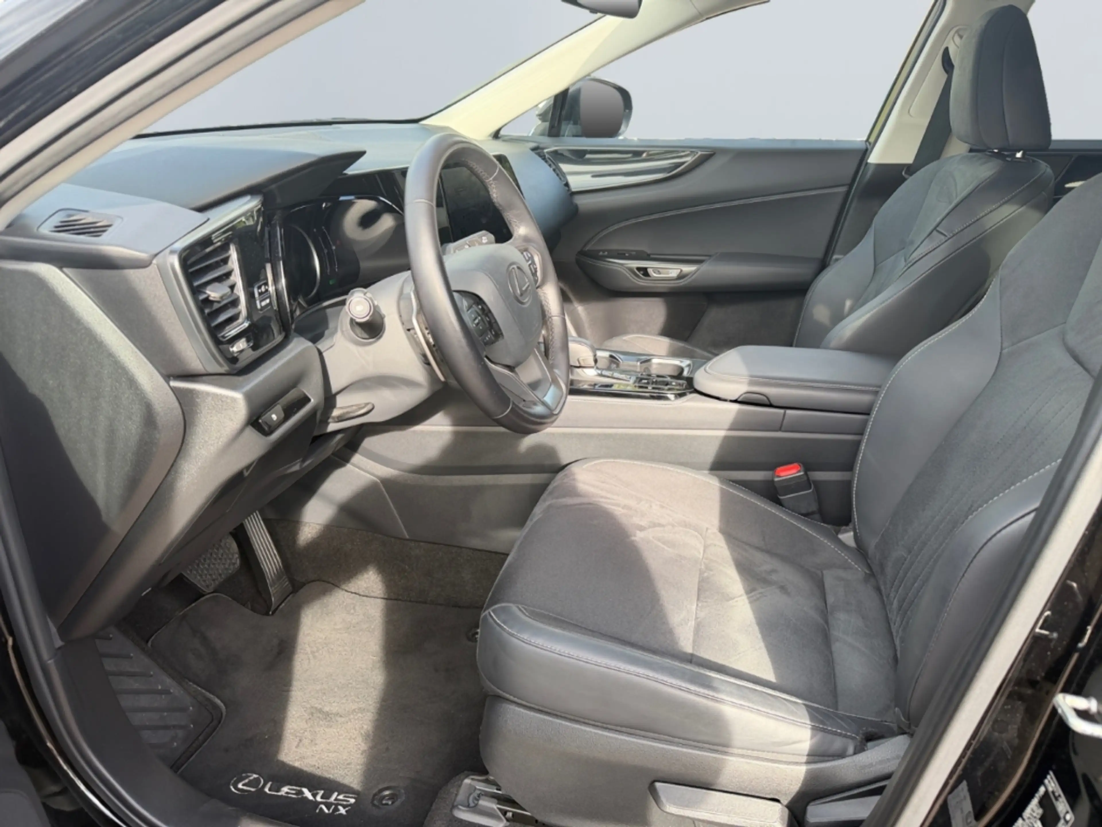 Lexus NX 350h 350 h — photo 9