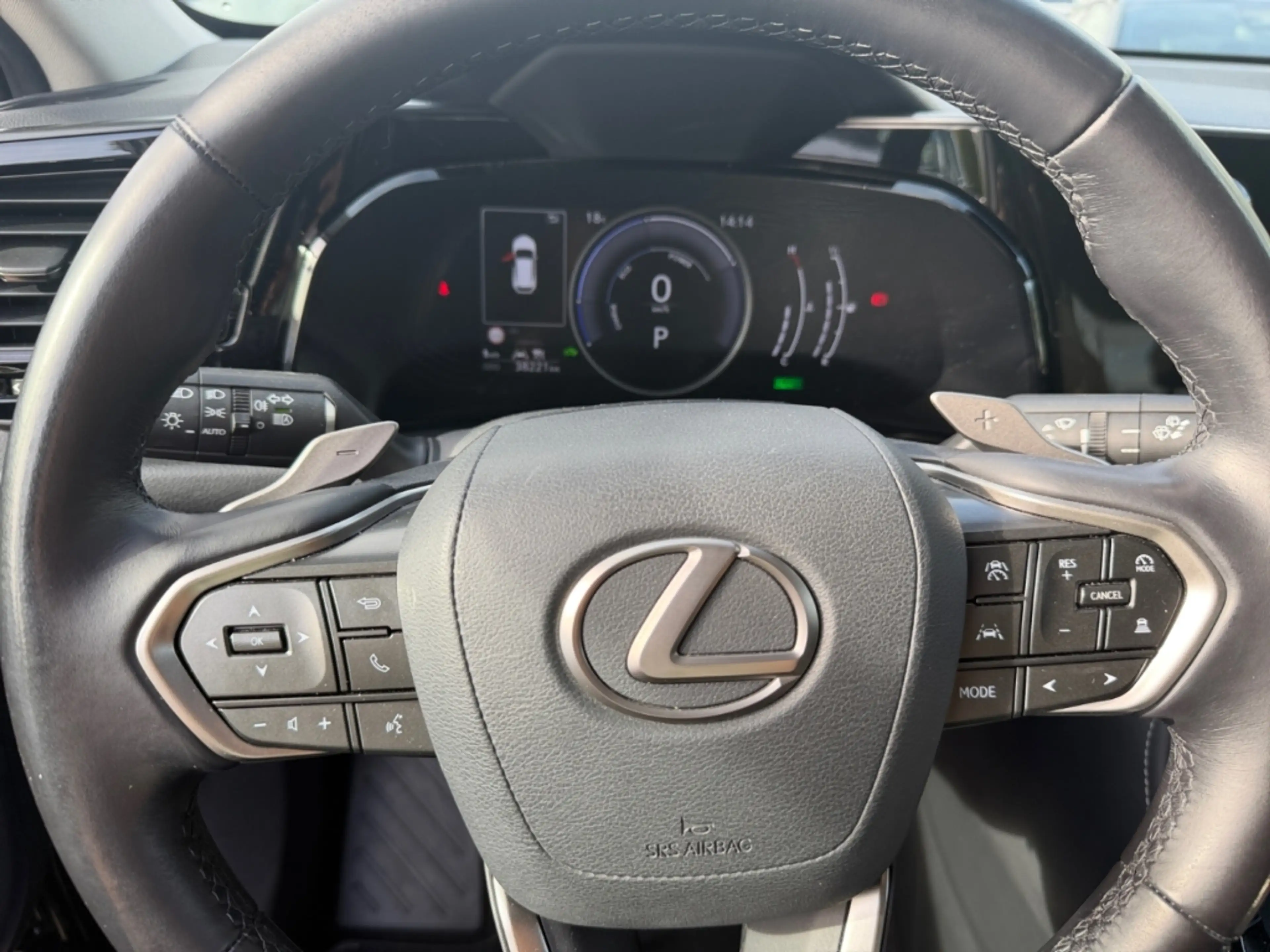 Lexus NX 350h 350 h — photo 13