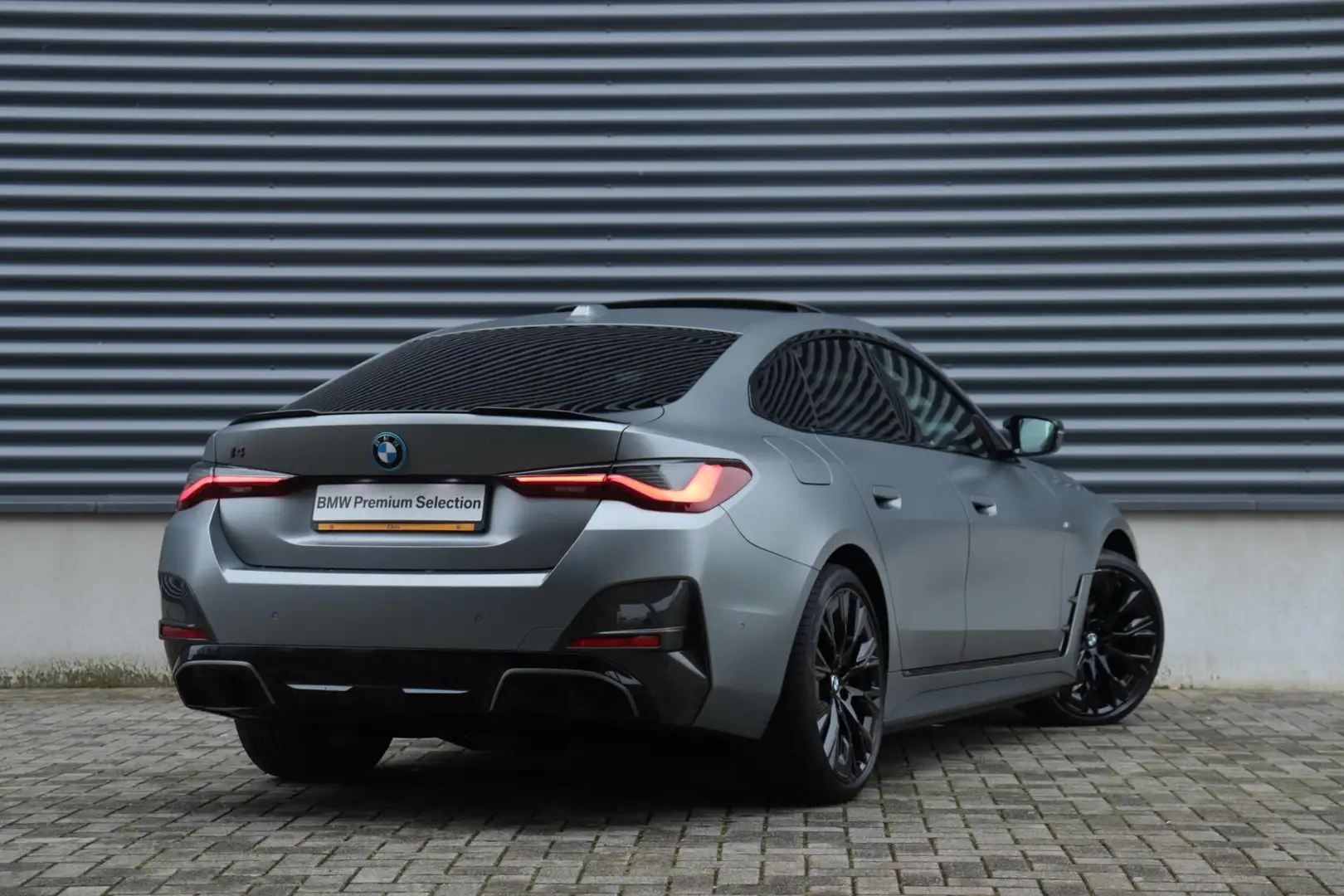 BMW i4 M50 | High Executive / M Sport Pro / Panodak / Hea Gris - 2