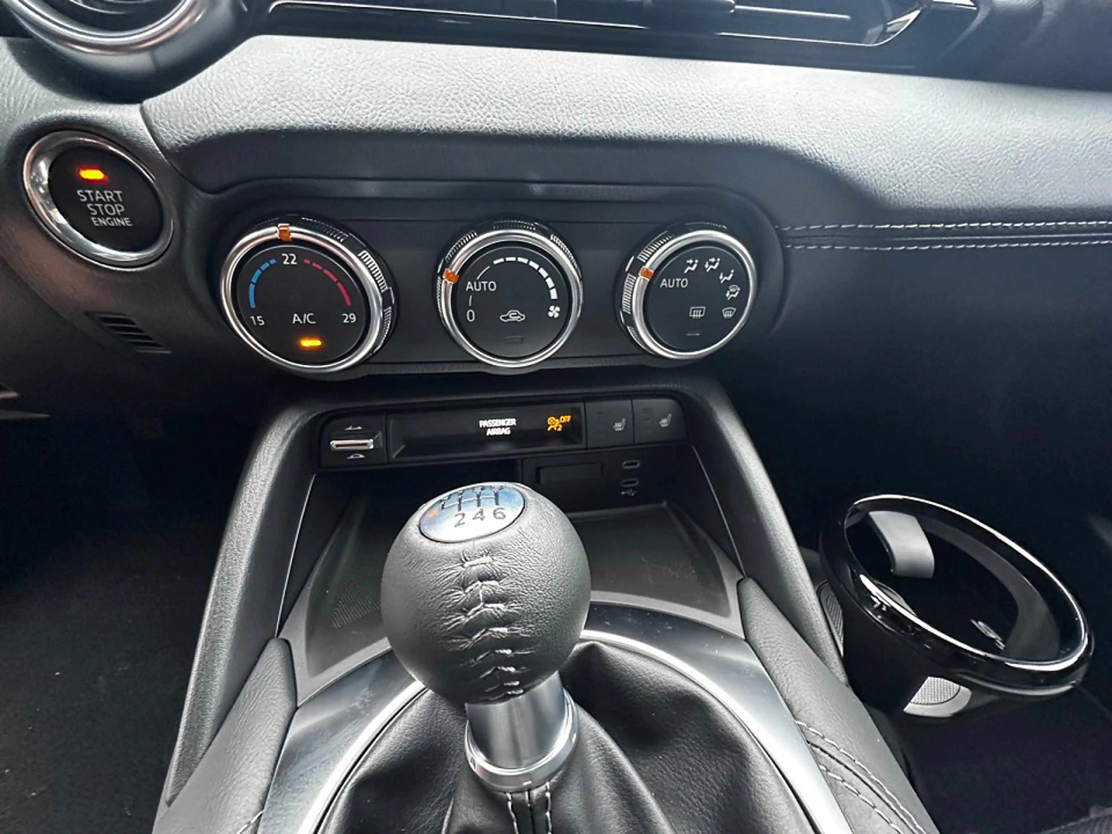 Mazda MX-5 1.5L SKYACTIV-G 136ps — photo 12