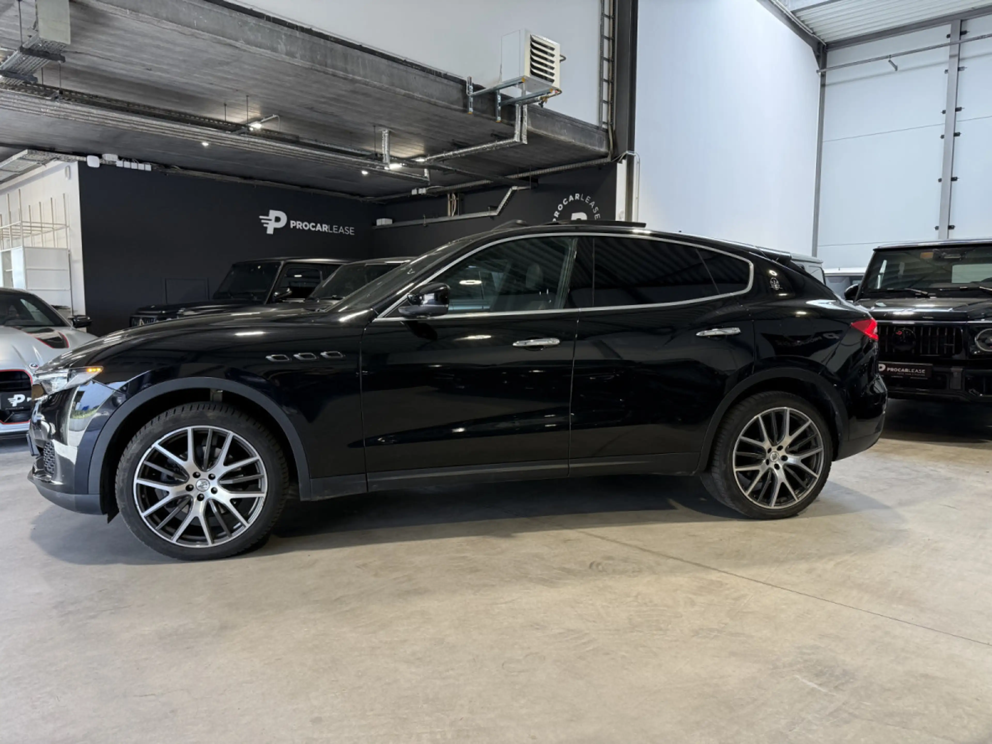 Maserati Levante SQ4 DIESEL 3.0 4WD/ 21°/ SCHIEBEDACH/ — photo 9