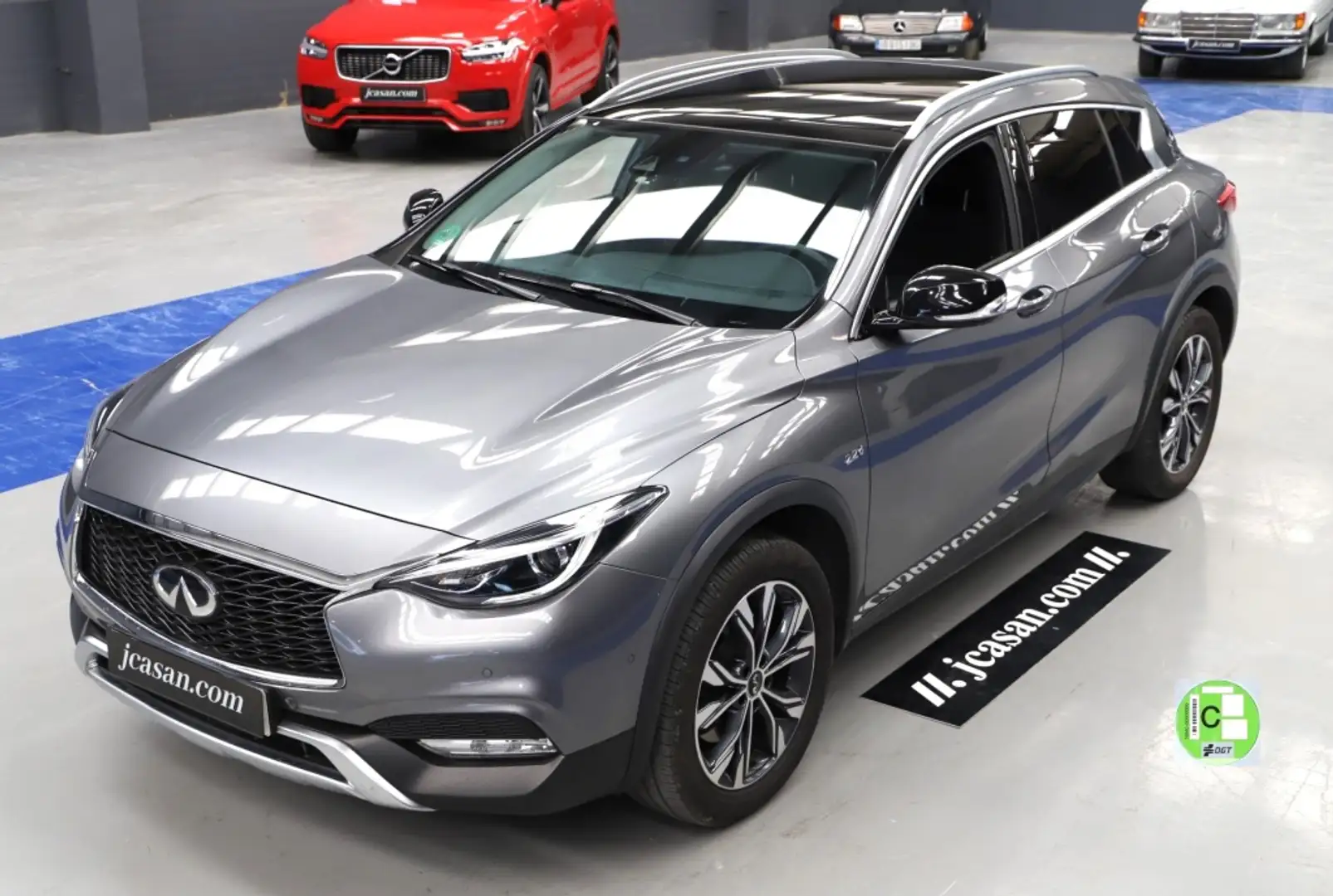 Infiniti QX30 2.2d Premium AWD 7DCT Gris - 1
