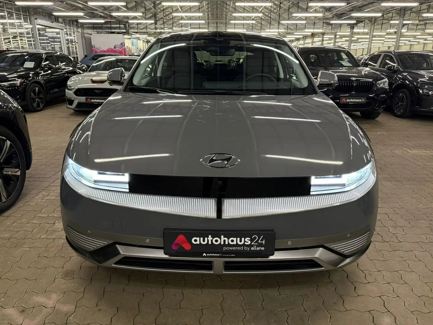 Hyundai IONIQ 5 Uniq   4WD|77,4 kWh|Navi|Pano Gris - 2