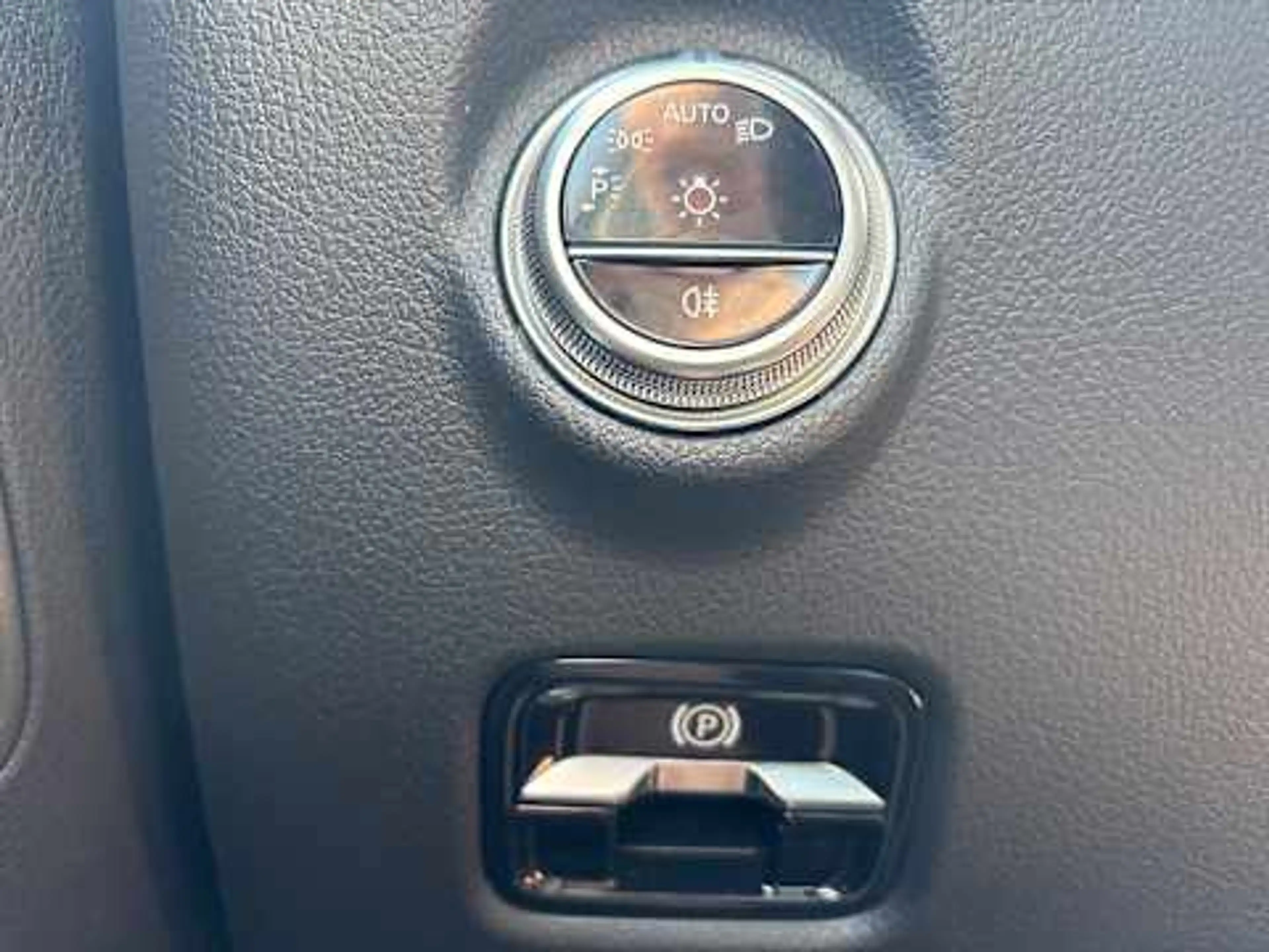 Mercedes-Benz C 300 de T AMG Line 4Matic AHK 360 AUT Navi PDC — photo 9