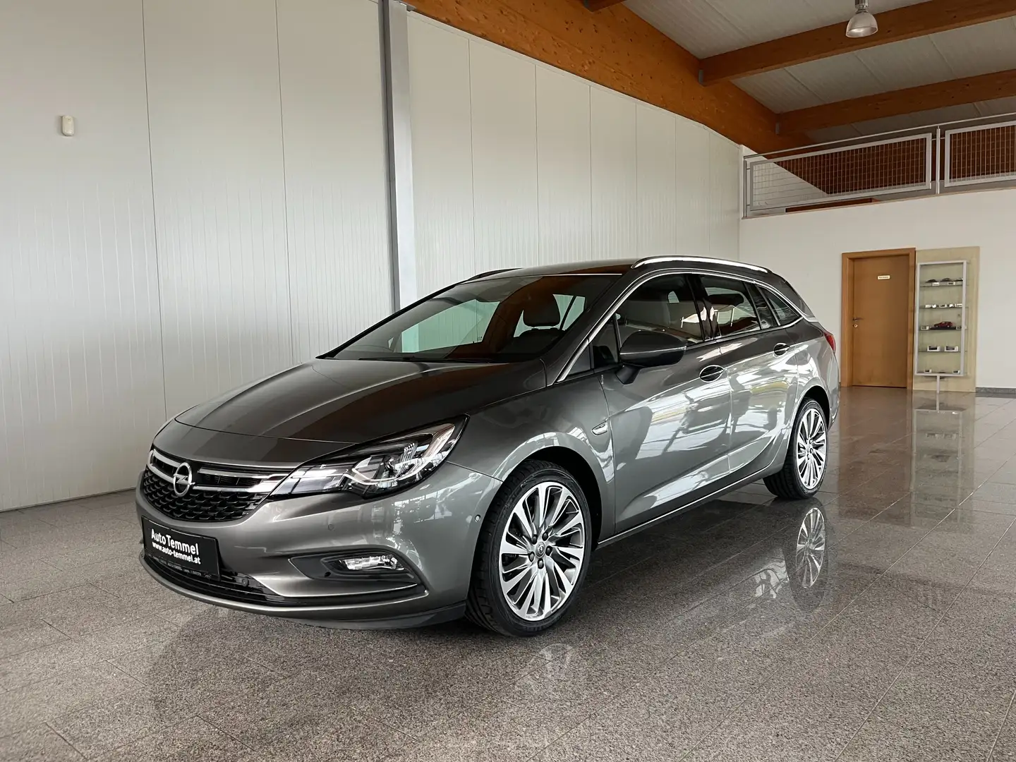 Opel Astra Innovation Start/Stop - 2