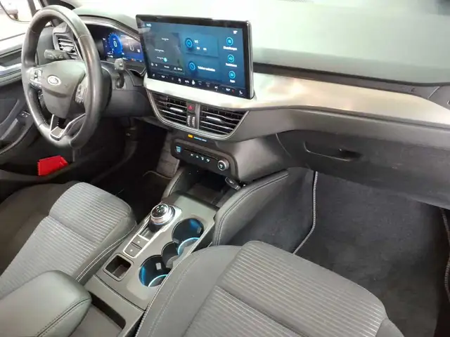 Ford Focus view 9
