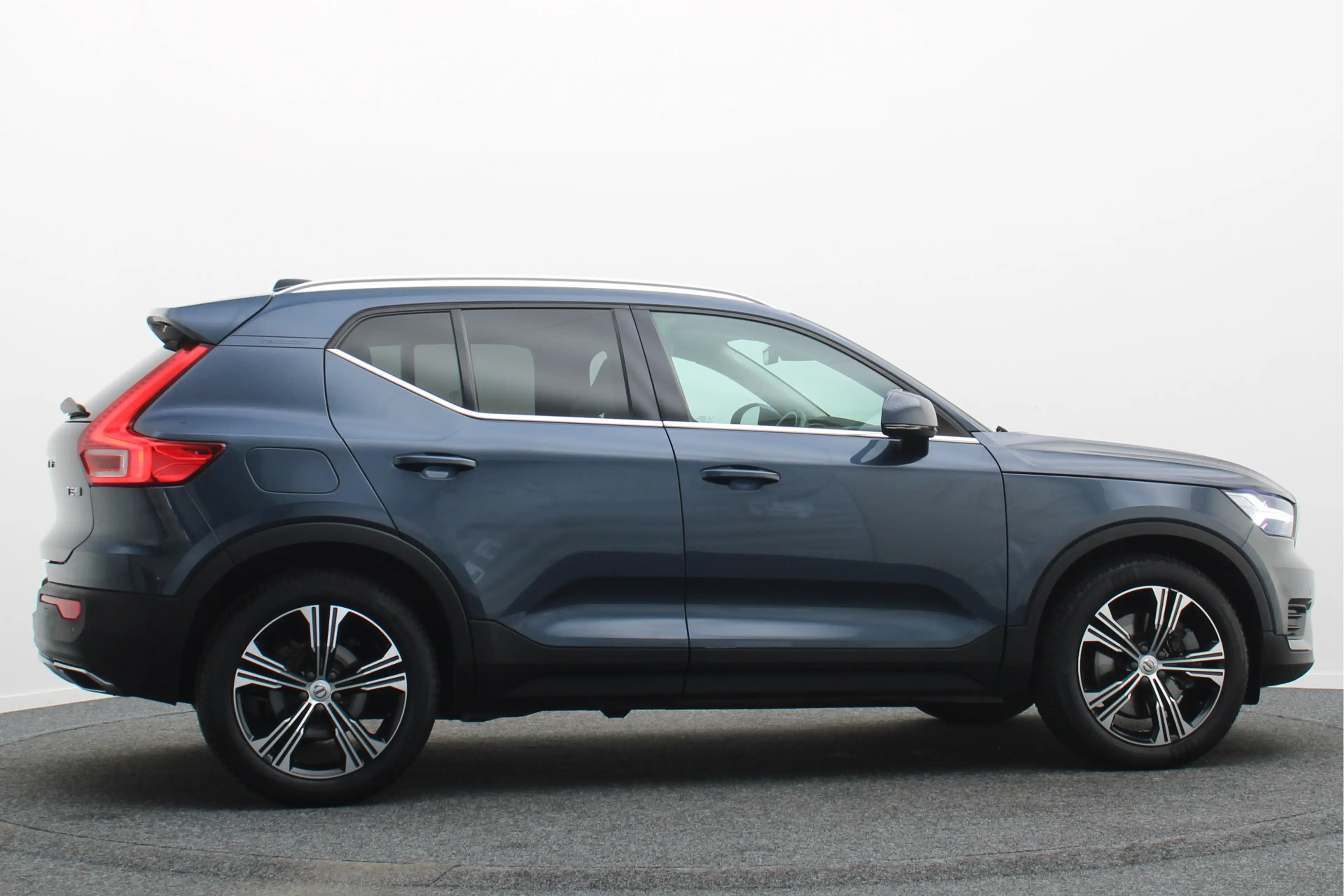 Volvo XC40 1.5 T5 Twin Engine Inscription Leer, Panoramadak, — photo 7