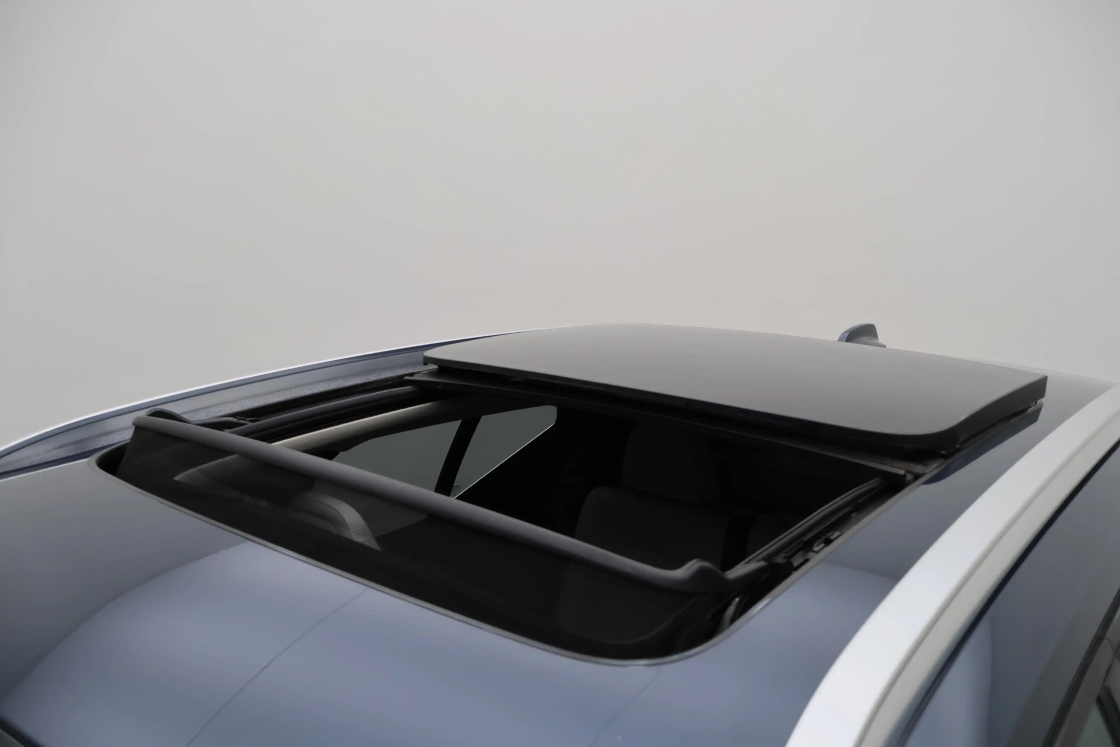 Volvo XC40 1.5 T5 Twin Engine Inscription Leer, Panoramadak, — photo 13